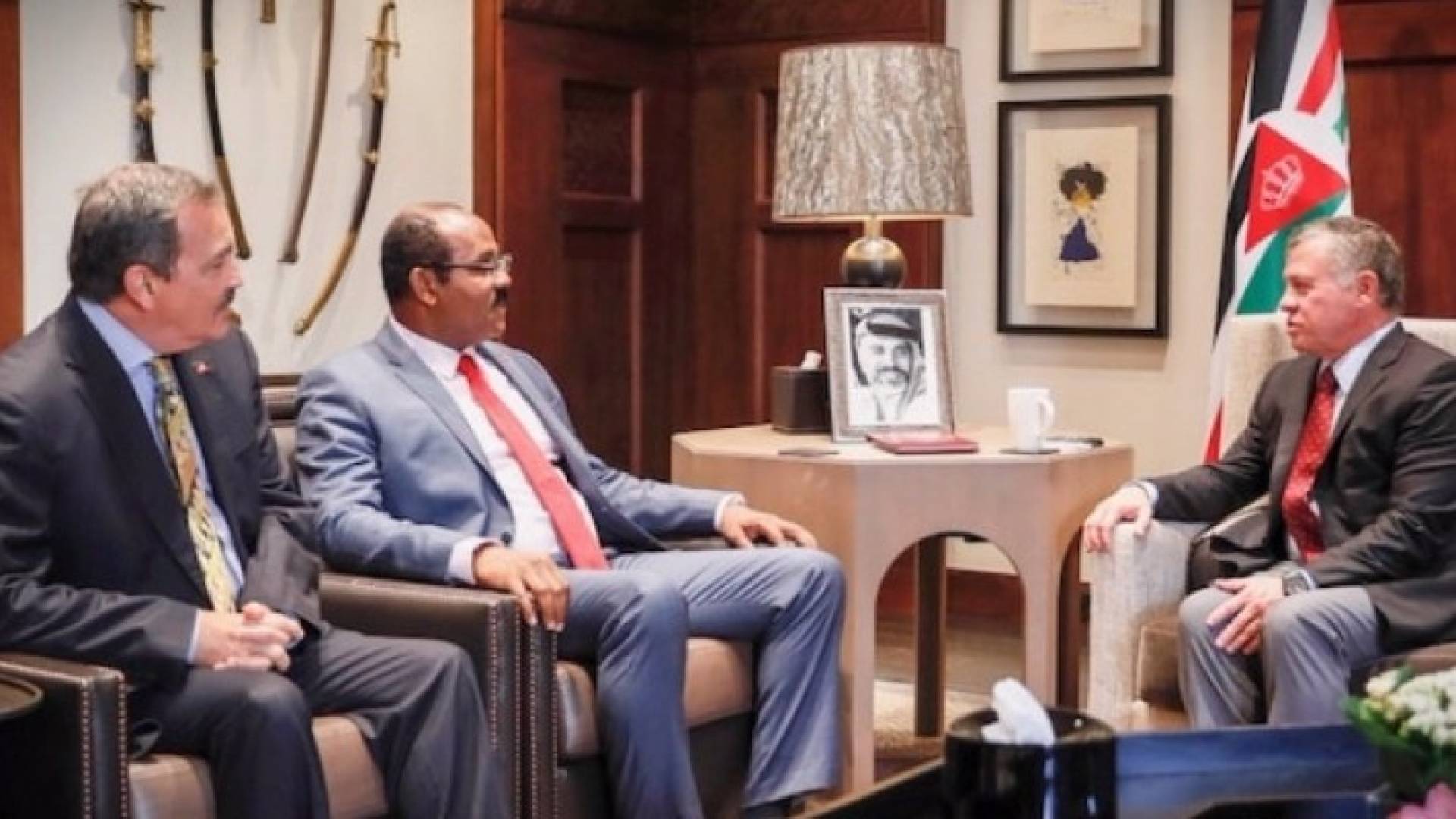 الملك يستقبل رئيس وزراء أنتيغوا وباربودا