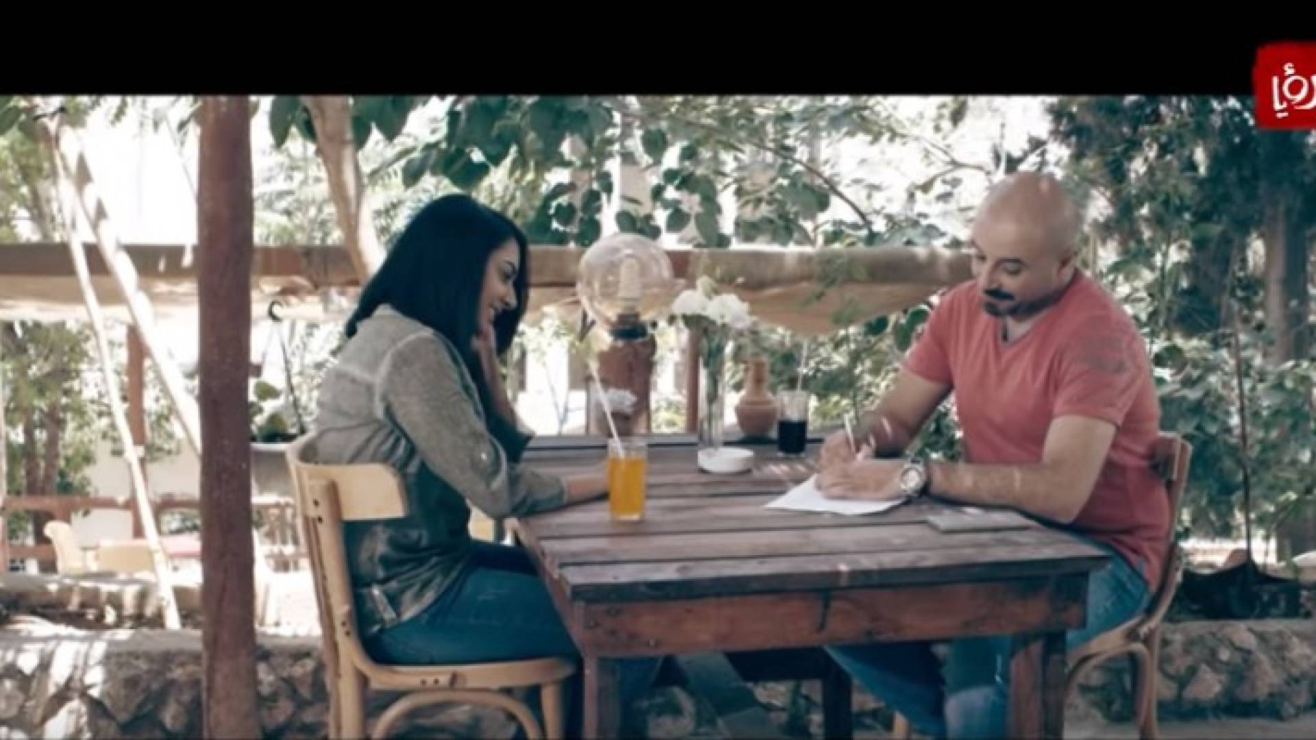 صورة من الحلقة الأولى