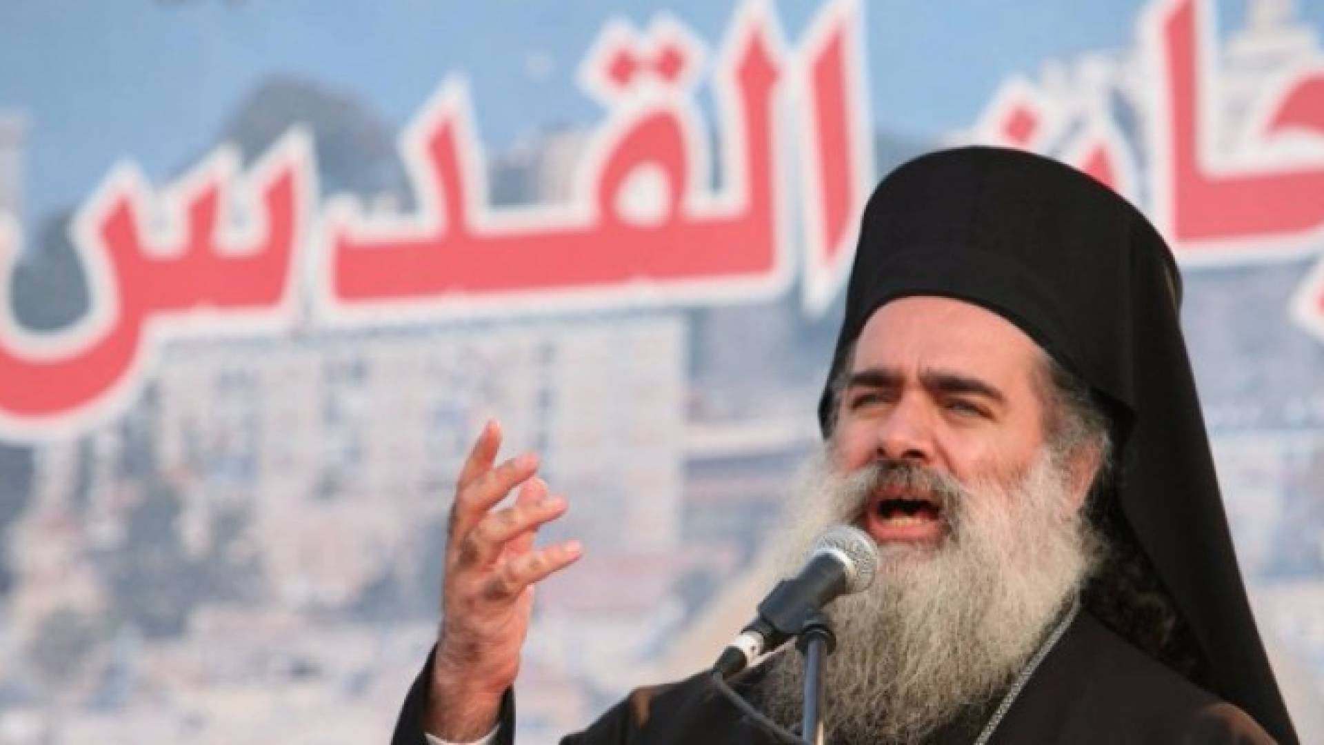 المطران حنا عطا الله