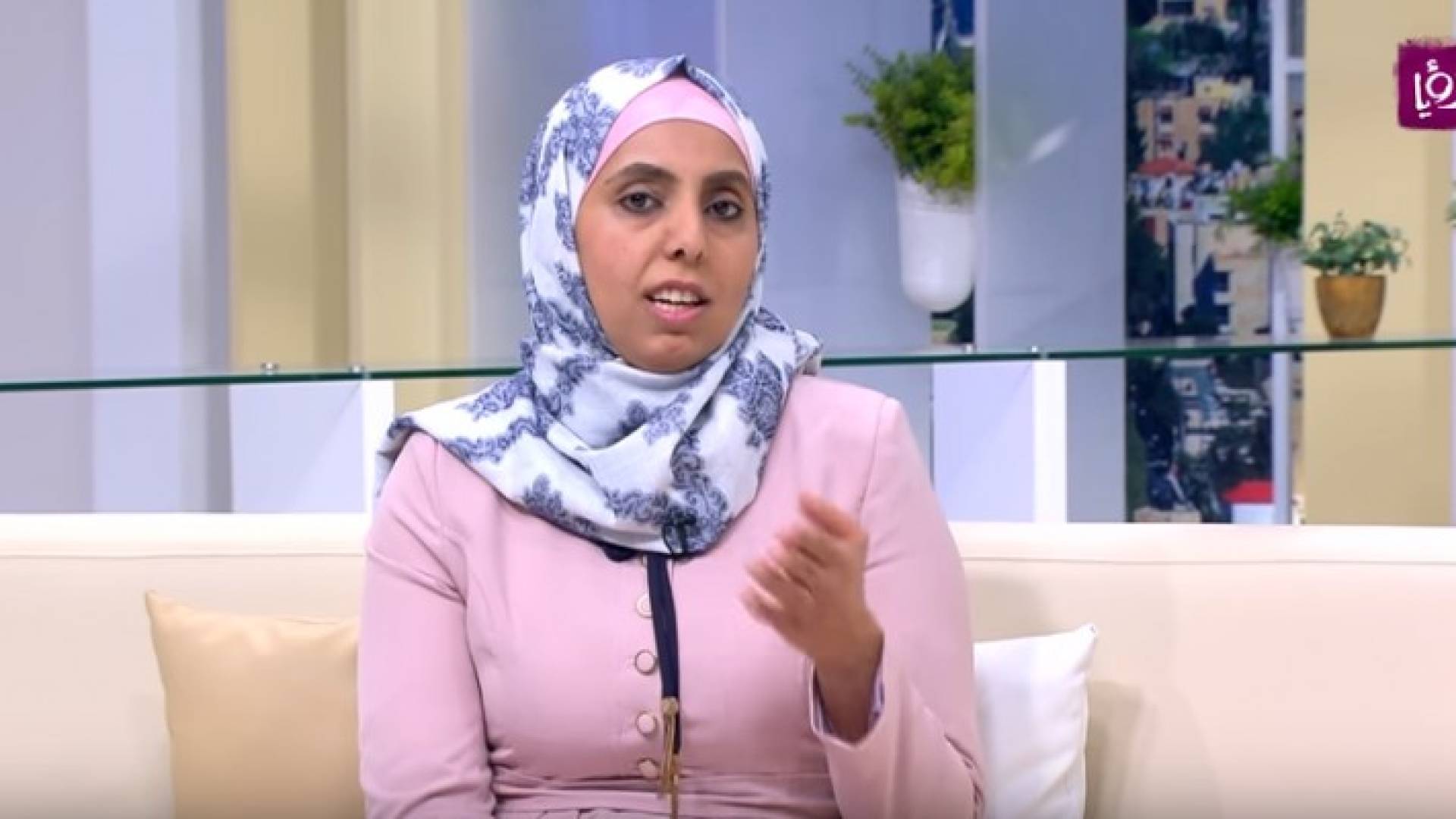 الدكتورة رولى محمد راشد - اخصائية باطني 