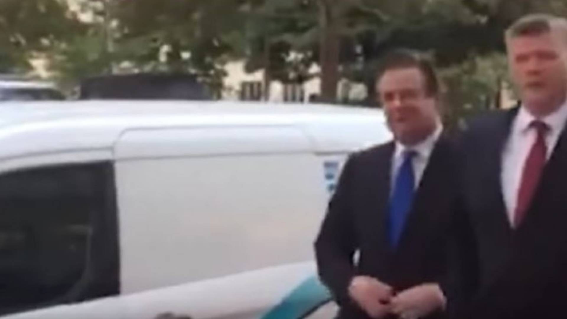 مدير حملة ترمب يسلم نفسه إلى مكتب التحقيقات