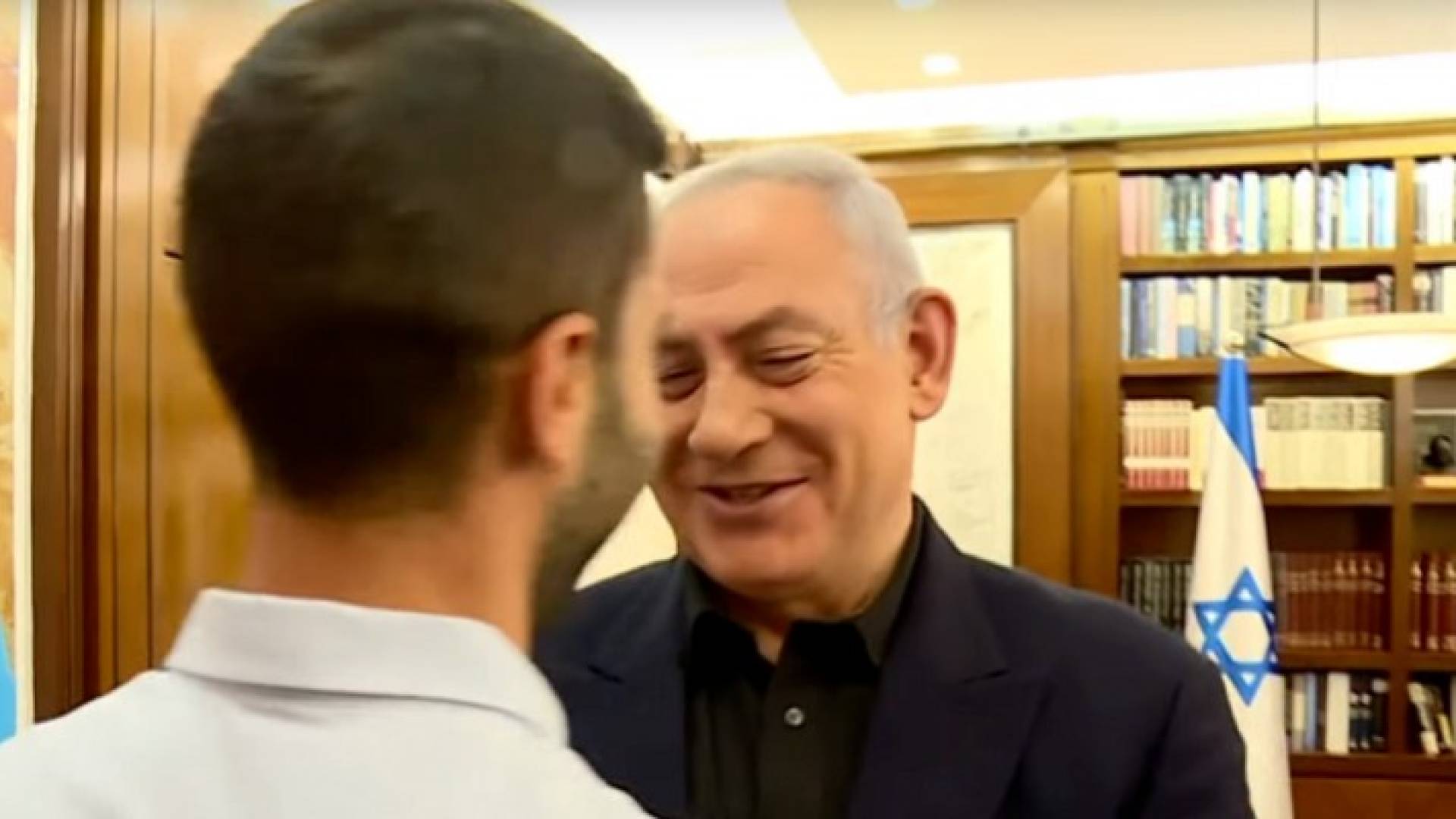 ارشيفية لرئيس وزراء الاحتلال يستقبل زيف بعد عودته من الأردن