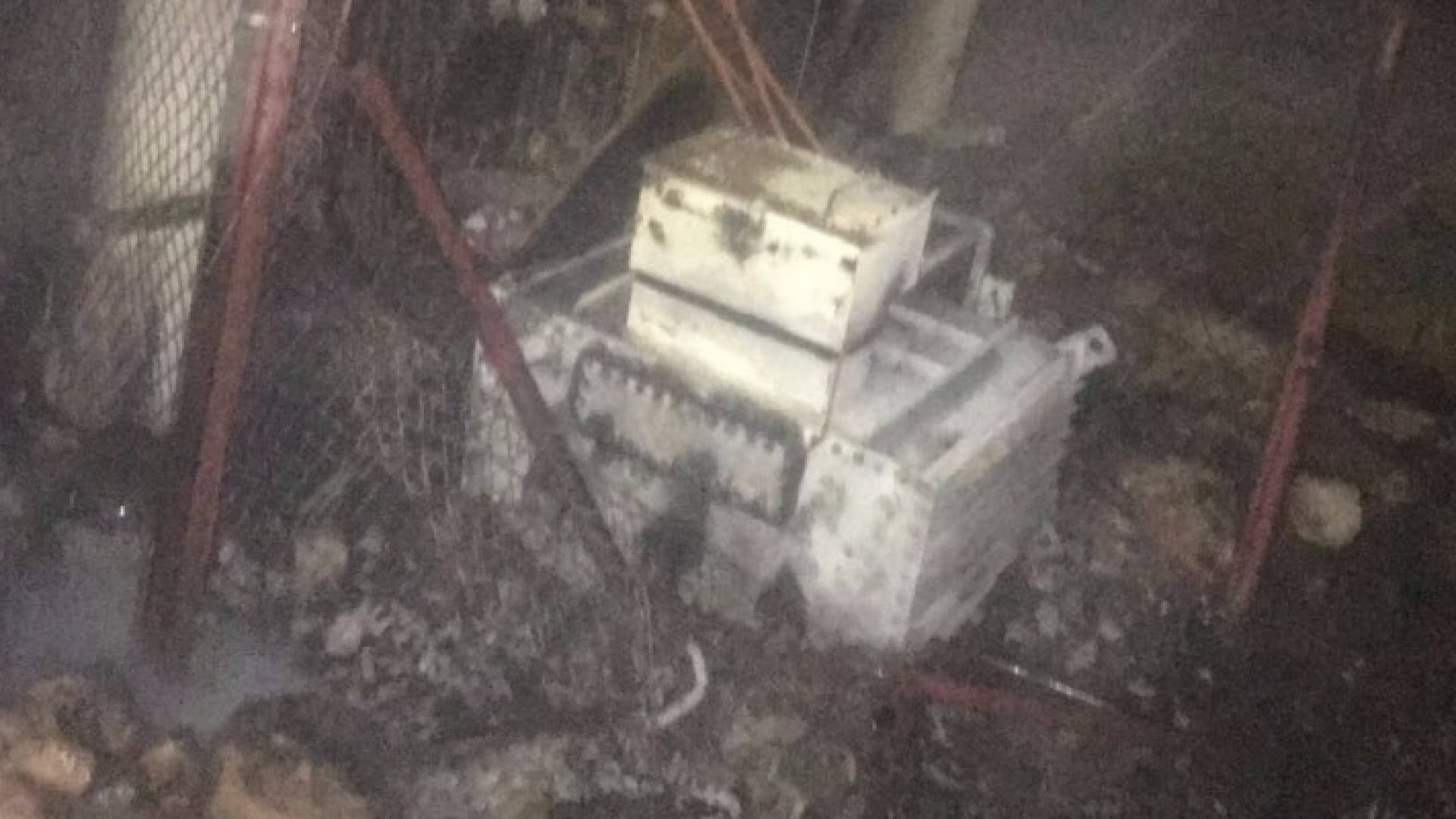 صورة من المحولات الكهربائية التي اعطبت 