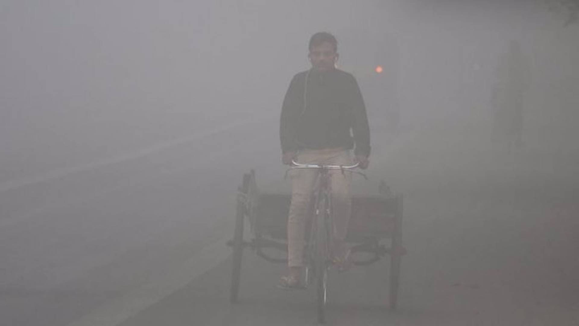 استنشاق الهواء في "دلهي" يعادل تدخين 44 سيجارة يوميا