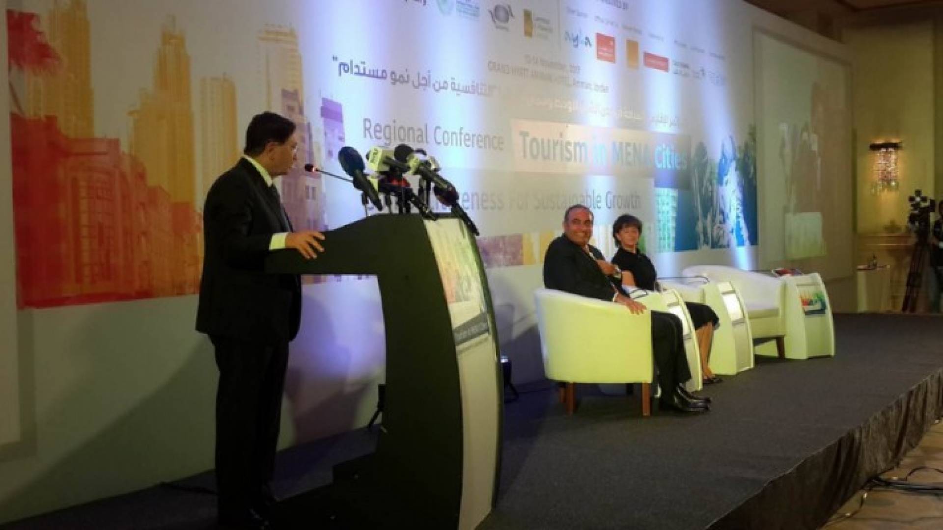 افتتاح مؤتمر حول سياحة المدن في عمان