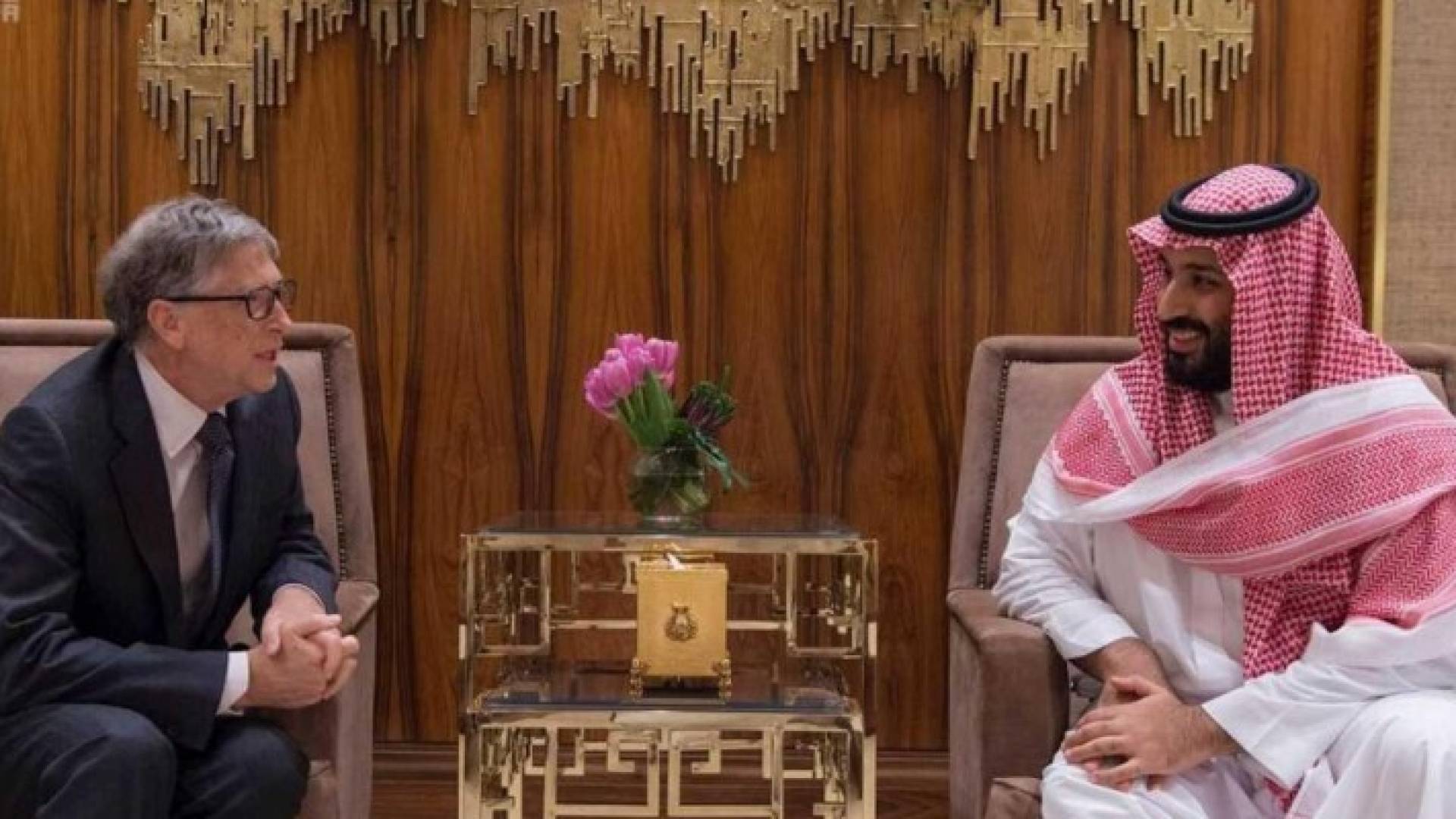 من اللقاء