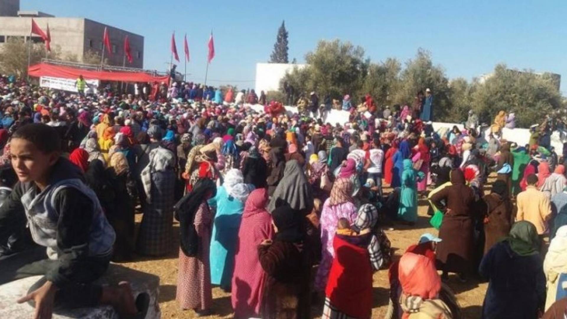 قتلى بتدافع خلال توزيع مساعدات في المغرب