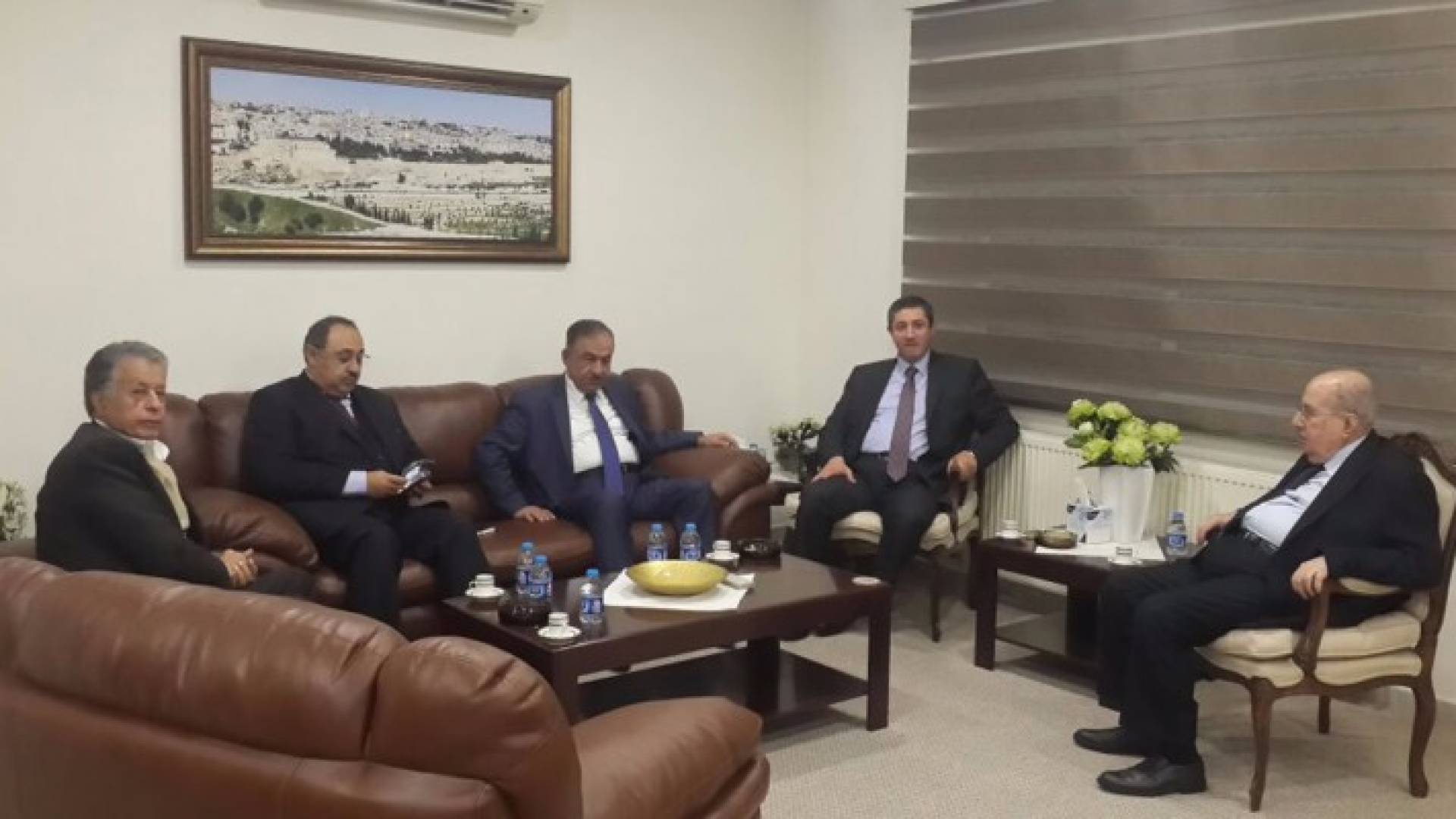 صورة خلال اللقاء