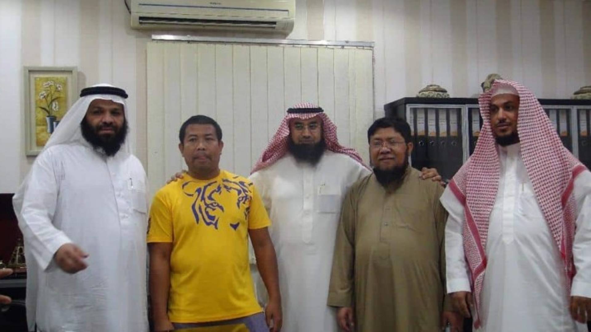 تكريم الفلبيني بعد انقاذه معاقا في سيول جدة