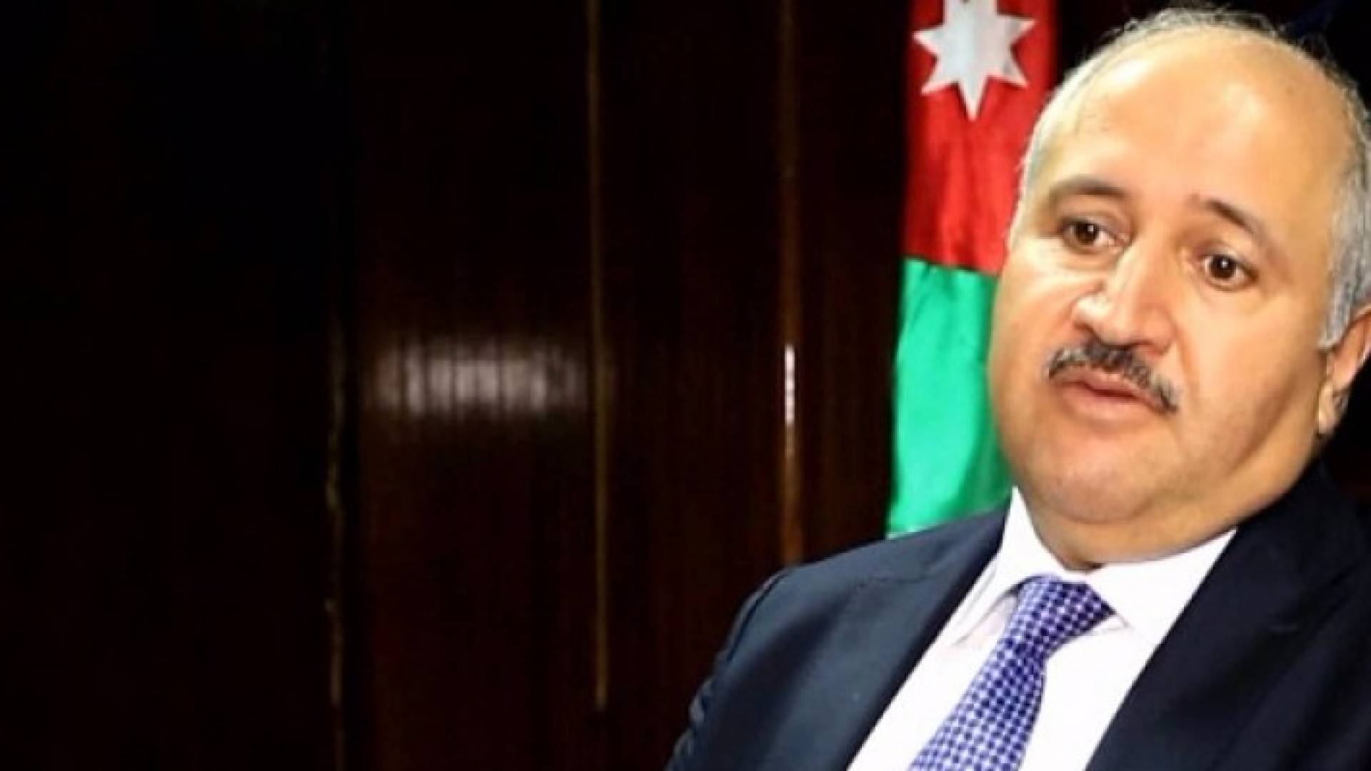 وزير المياه والري حازم الناصر 