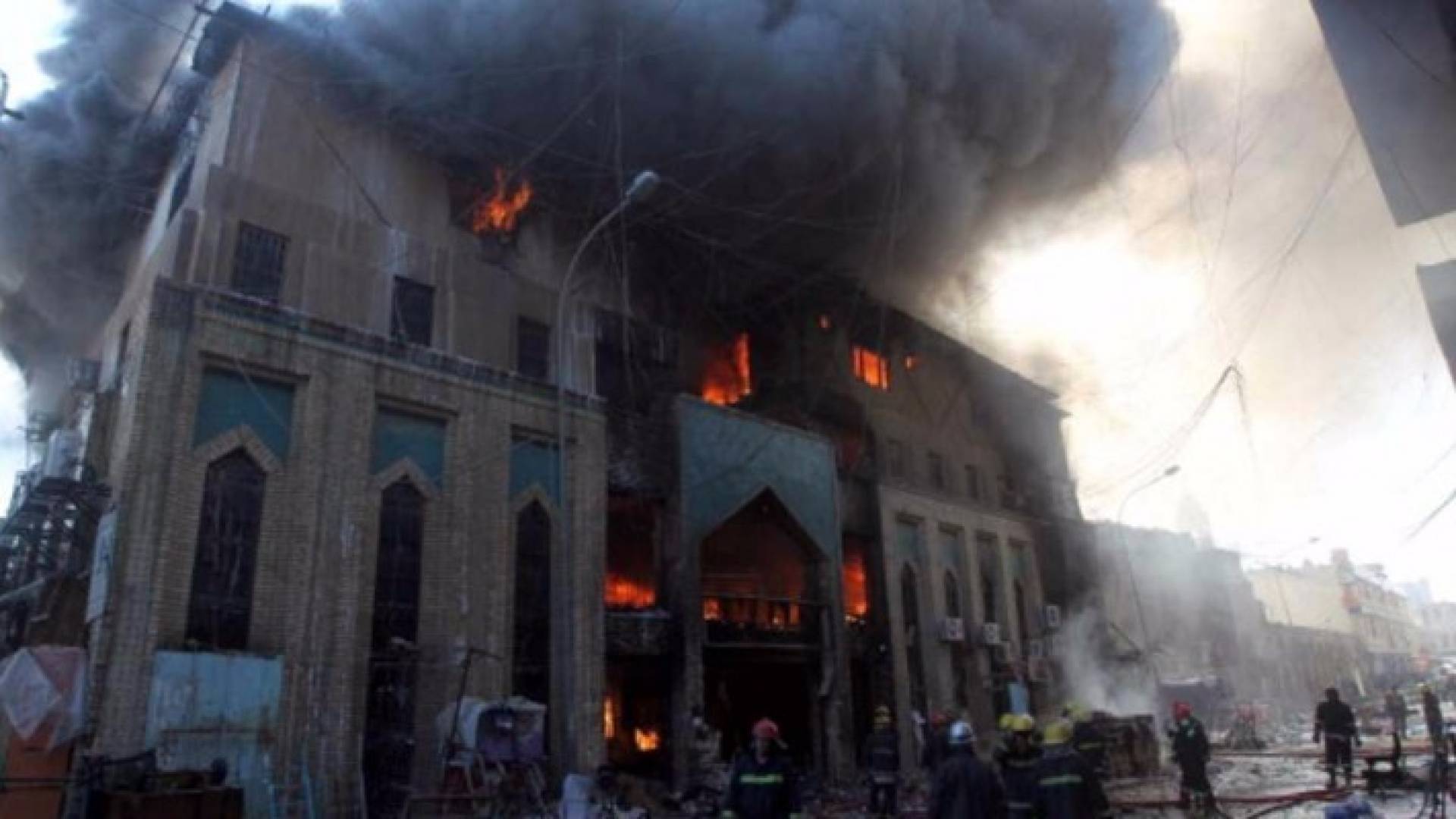 من هجوم سابق استهدف سوقا شعبيا في بغداد - أرشيفية
