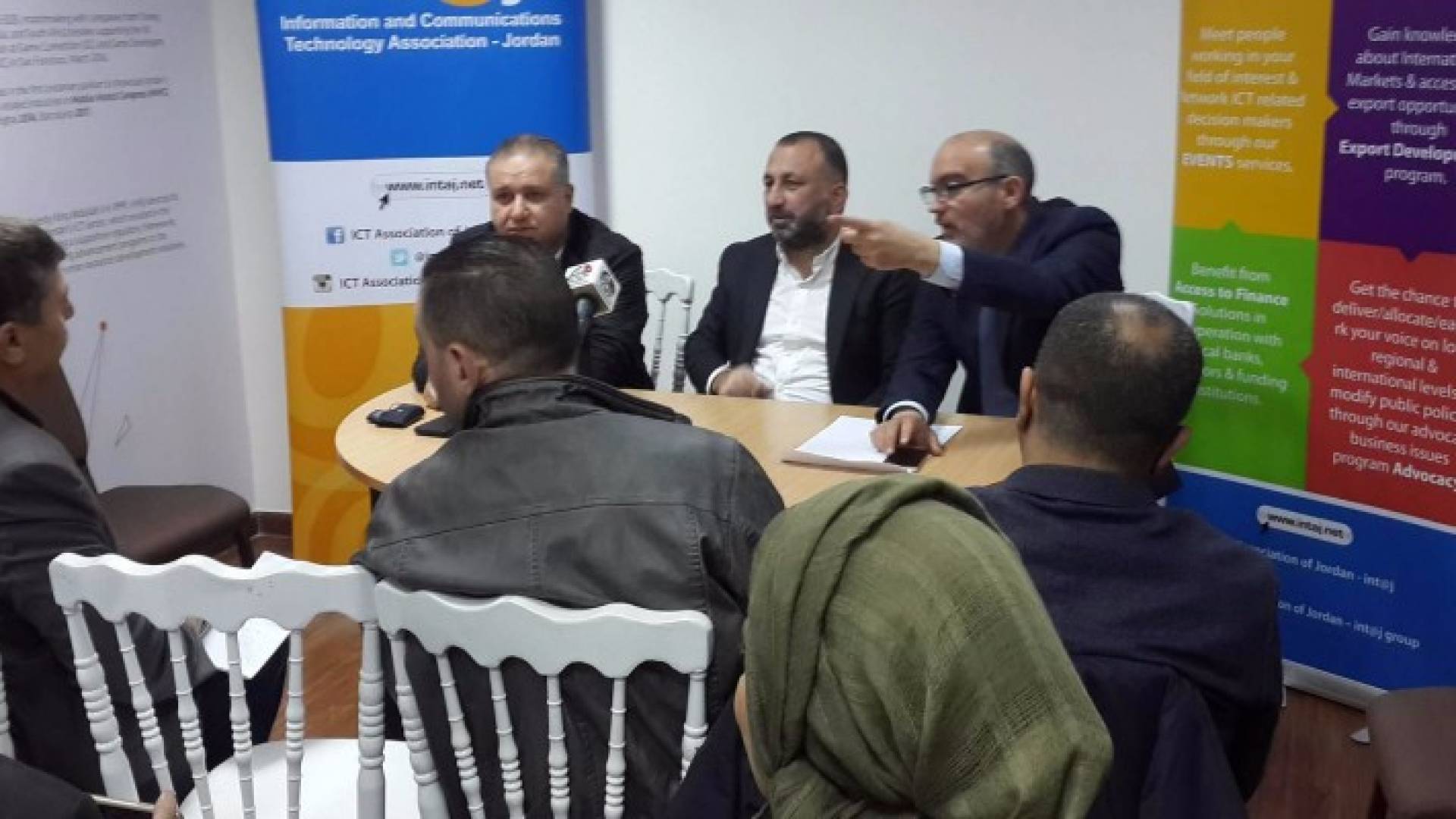 جانب من المؤتمر الصحفي