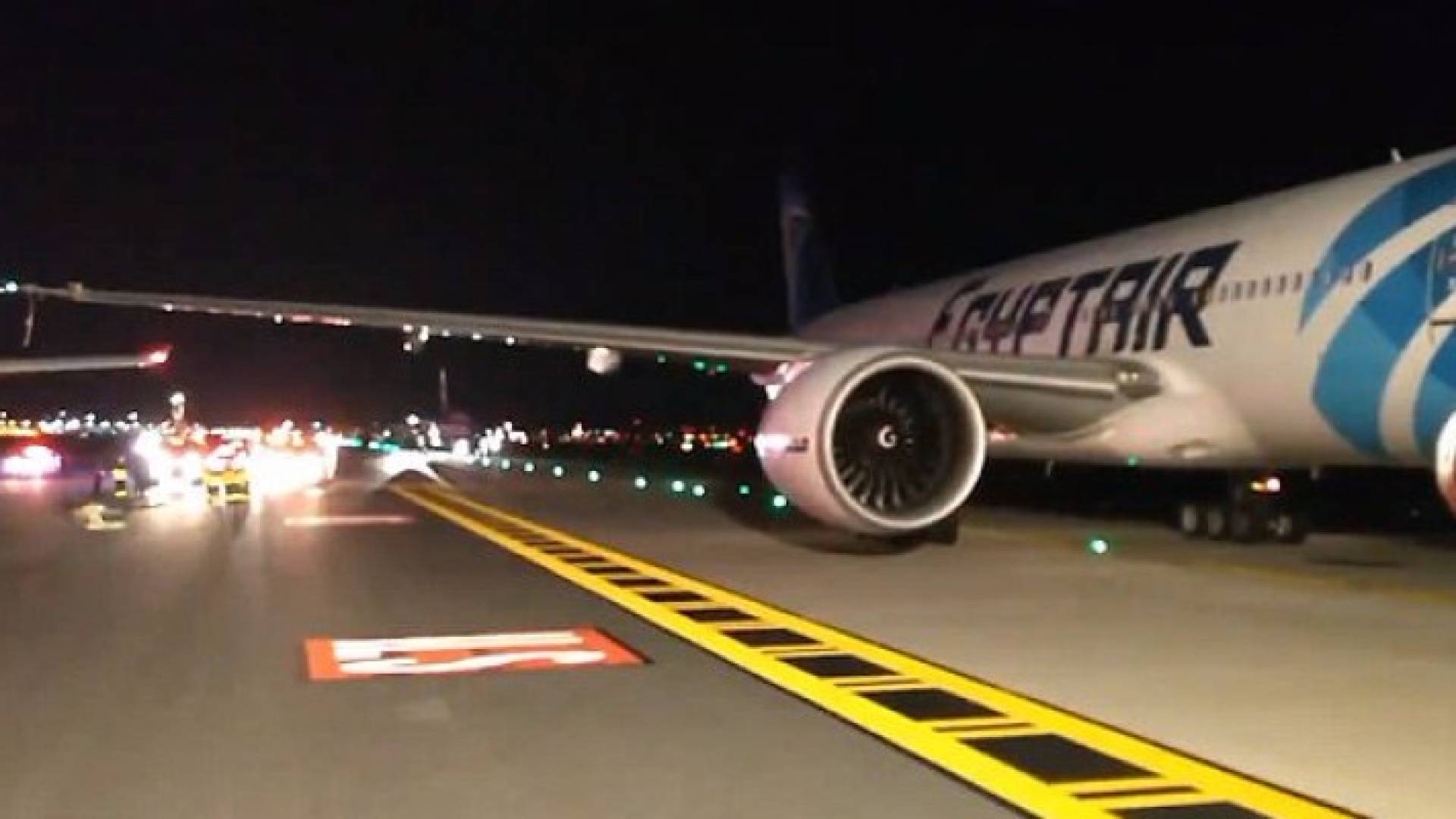 اصطدام بين طائرتين مصرية وإنجليزية بمطار أميركي