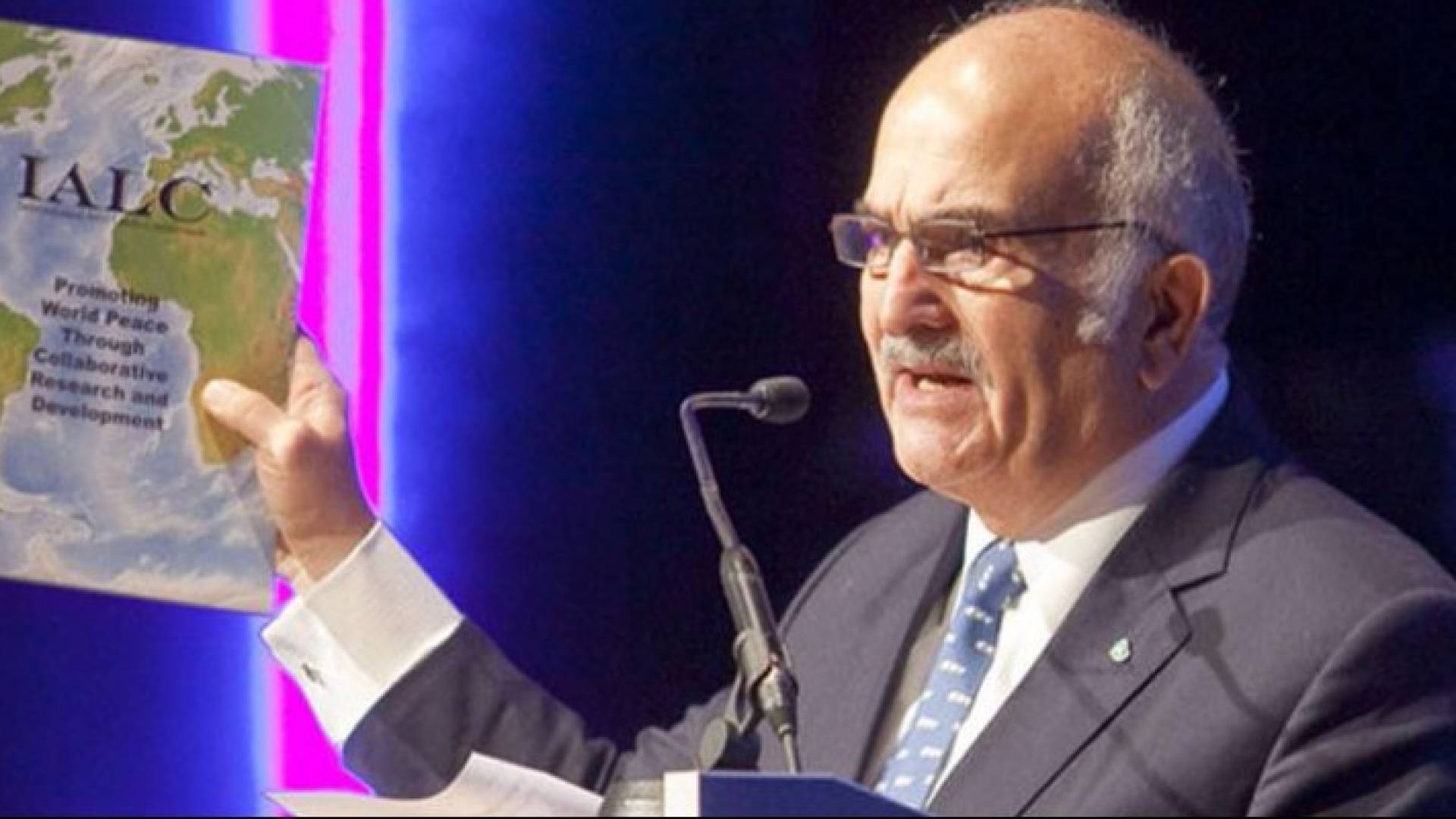  الأمير الحسن بن طلال