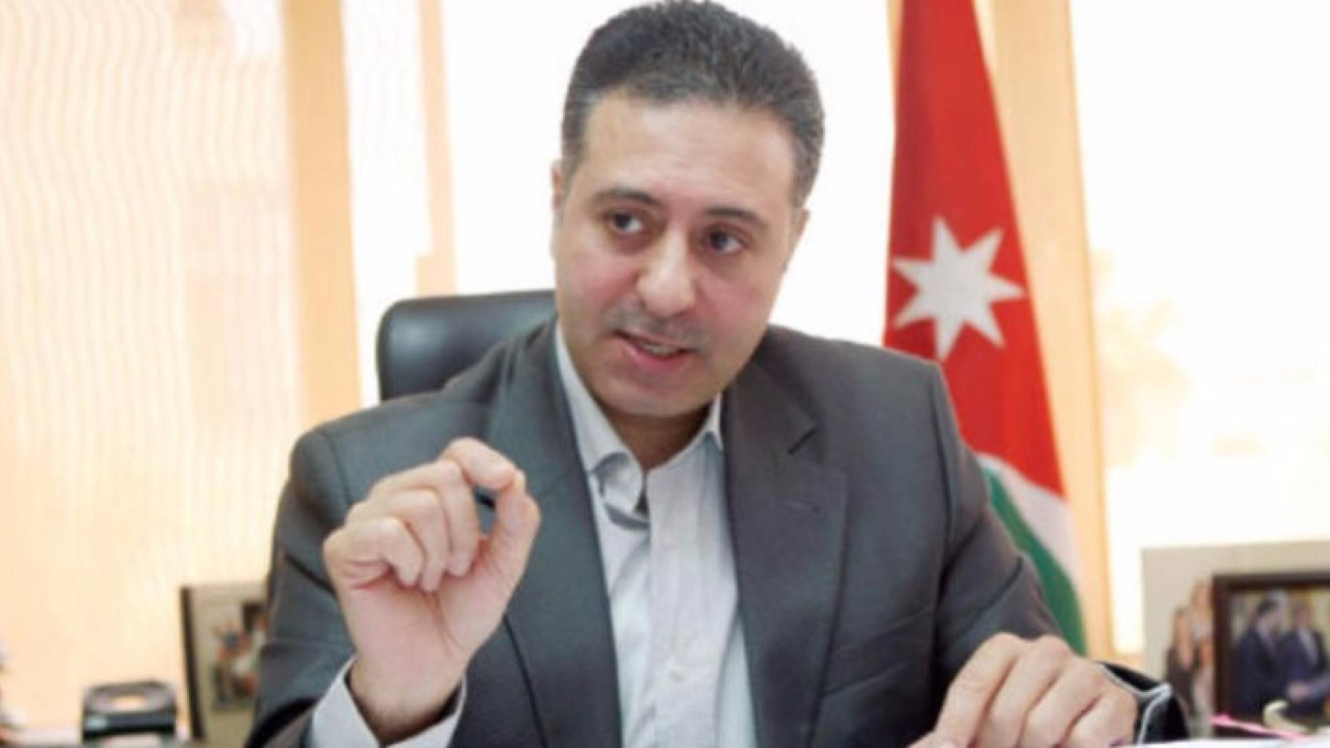 وزير الصناعة والتجارة يعرب القضاة