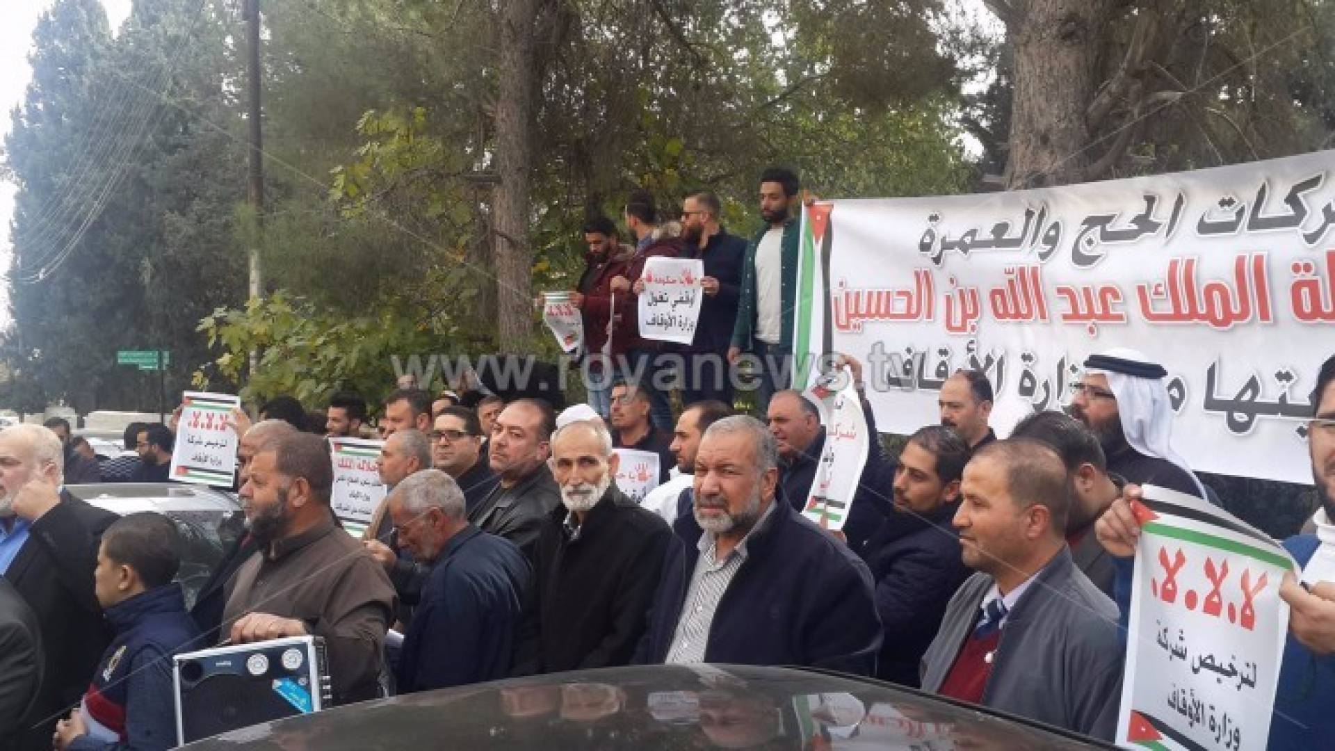 مكاتب الحج والعمرة يطالبون بإقالة وزير الأوقاف