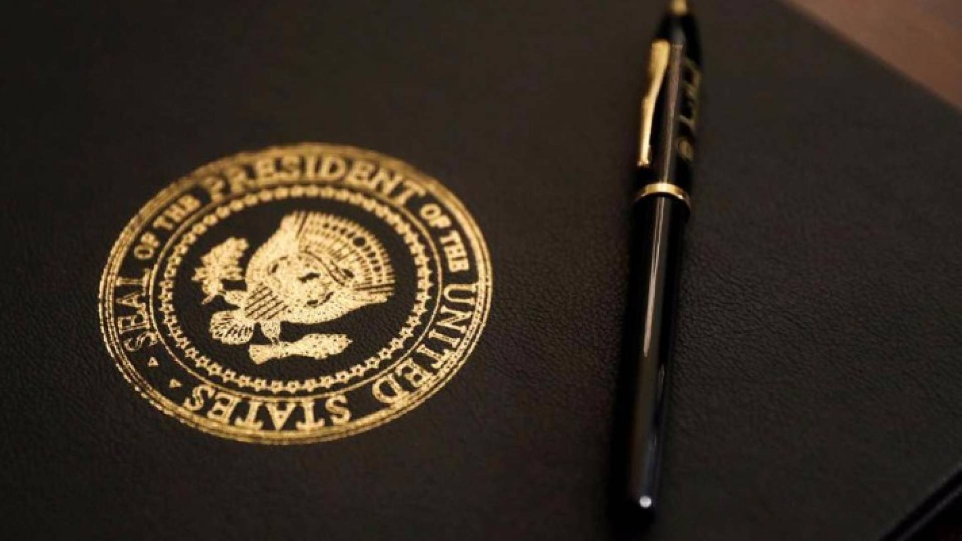 قرار ترامب أثار عاصفة غضب دولية