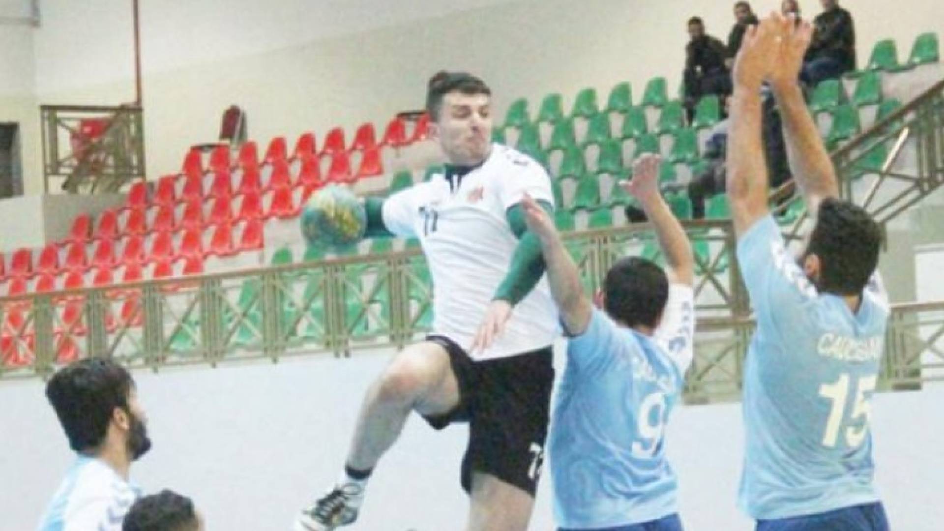 الأهلي والسلط بصدارة ترتيب دوري اليد