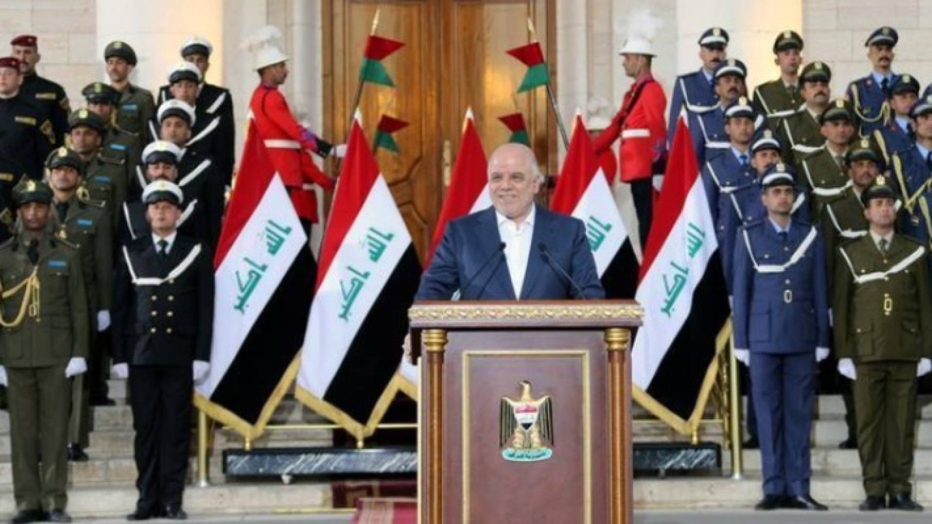 العراق يقيم عرضا عسكريا احتفالا بالانتصار على داعش