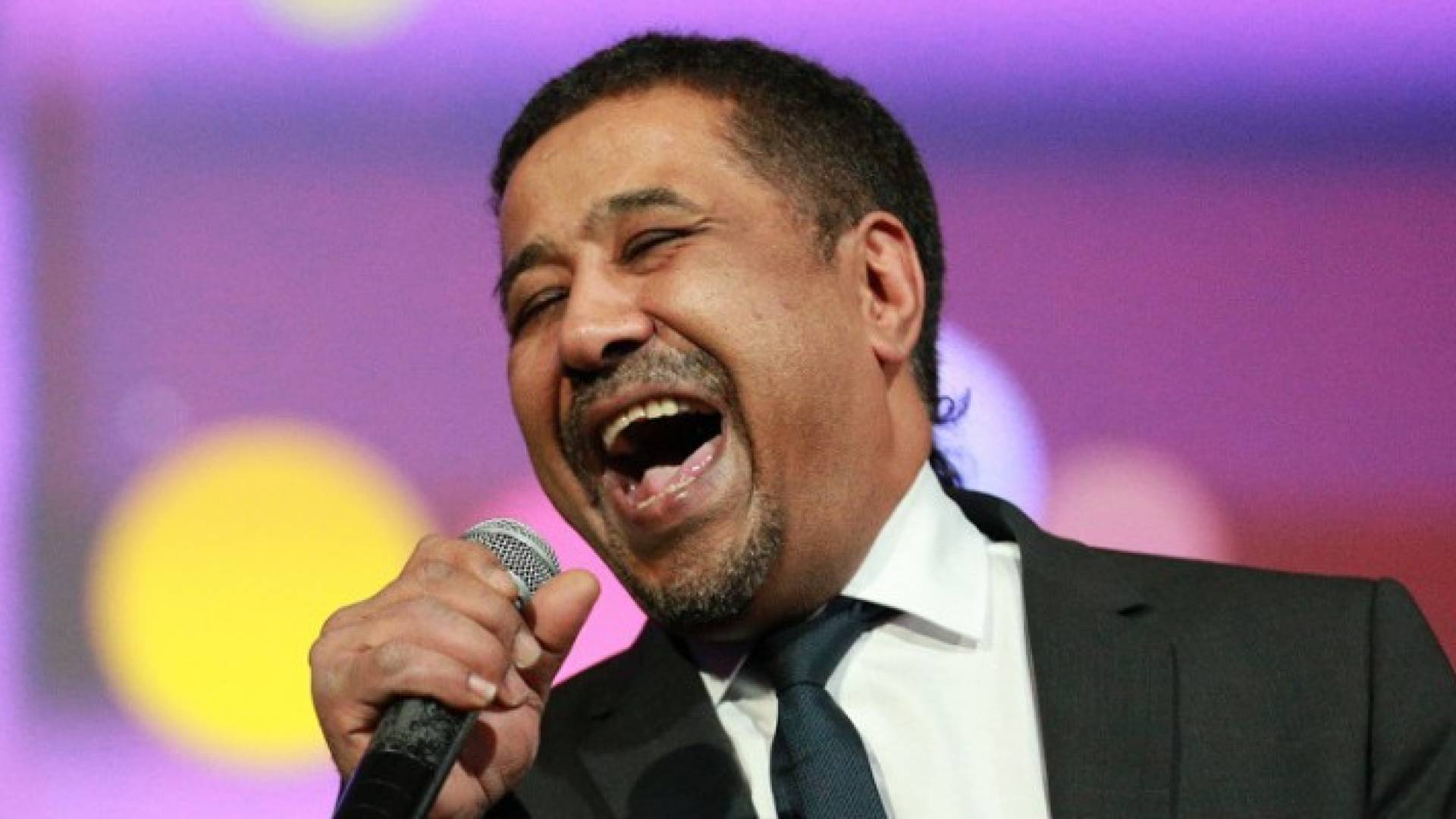الفنان الجزائري الشاب خالد 