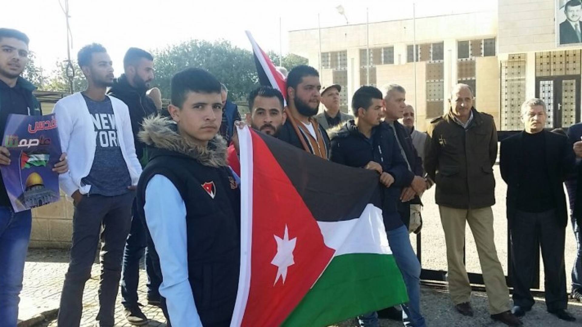 وقفة تضامنية لشباب بني كنانة "نصرة للقدس"