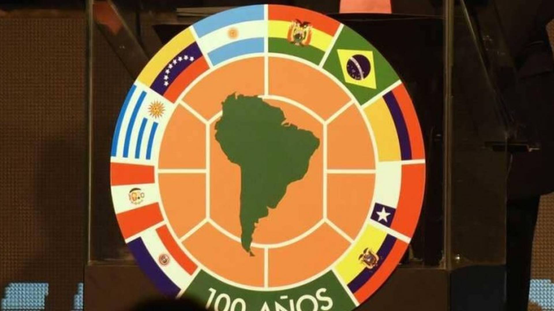 شعار الفيفا 