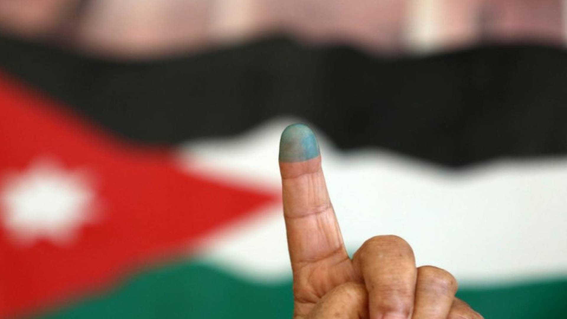 اصبع شخص قام بالتصويت خلال الانتخابات - أرشيفية