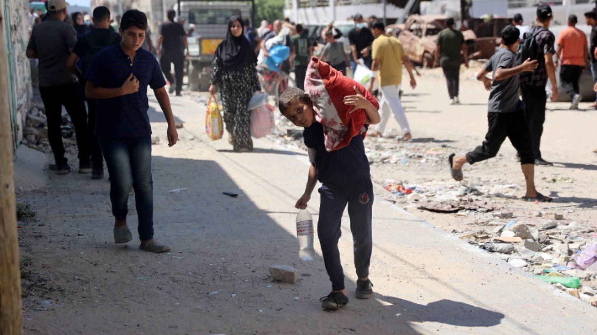 نزوح السكان من مدينة غزة