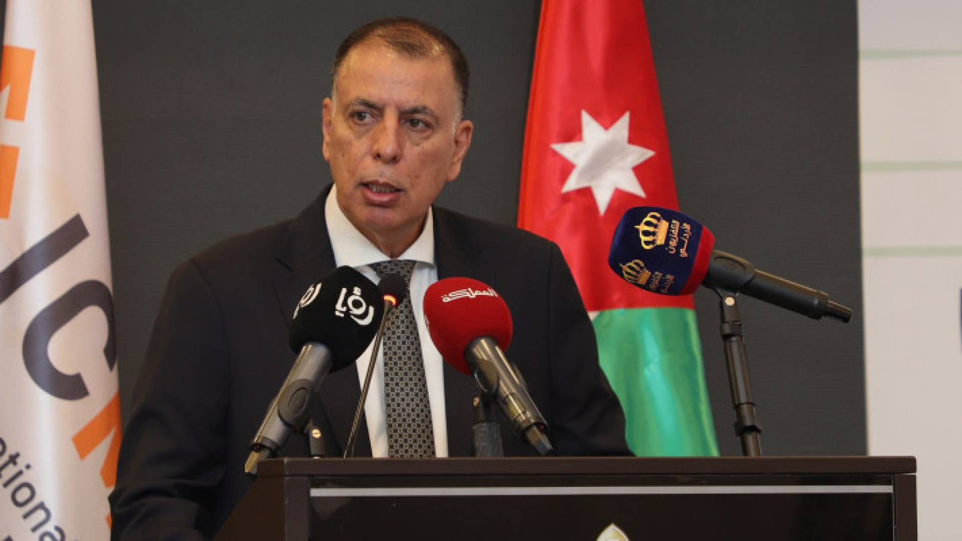 وزير الداخلية مازن الفراية