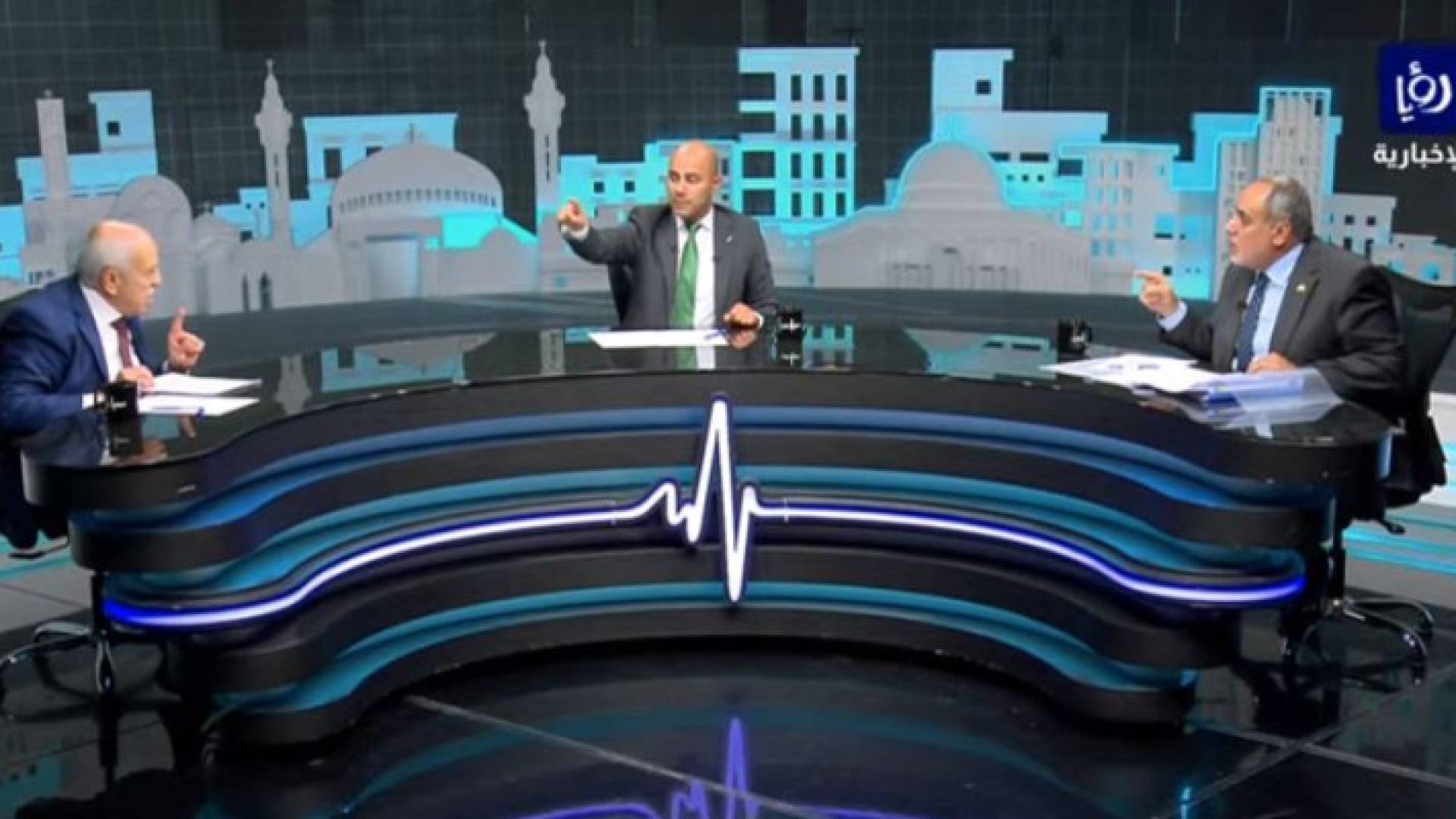 رئيس اتحاد العمال خالد الفناطسة ونقيب الأطباء الدكتور زياد الزعبي خلال استضافتهما في برنامج نبض البلد