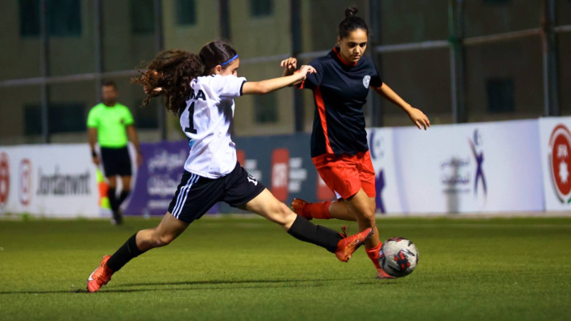 من منافسات سابقة