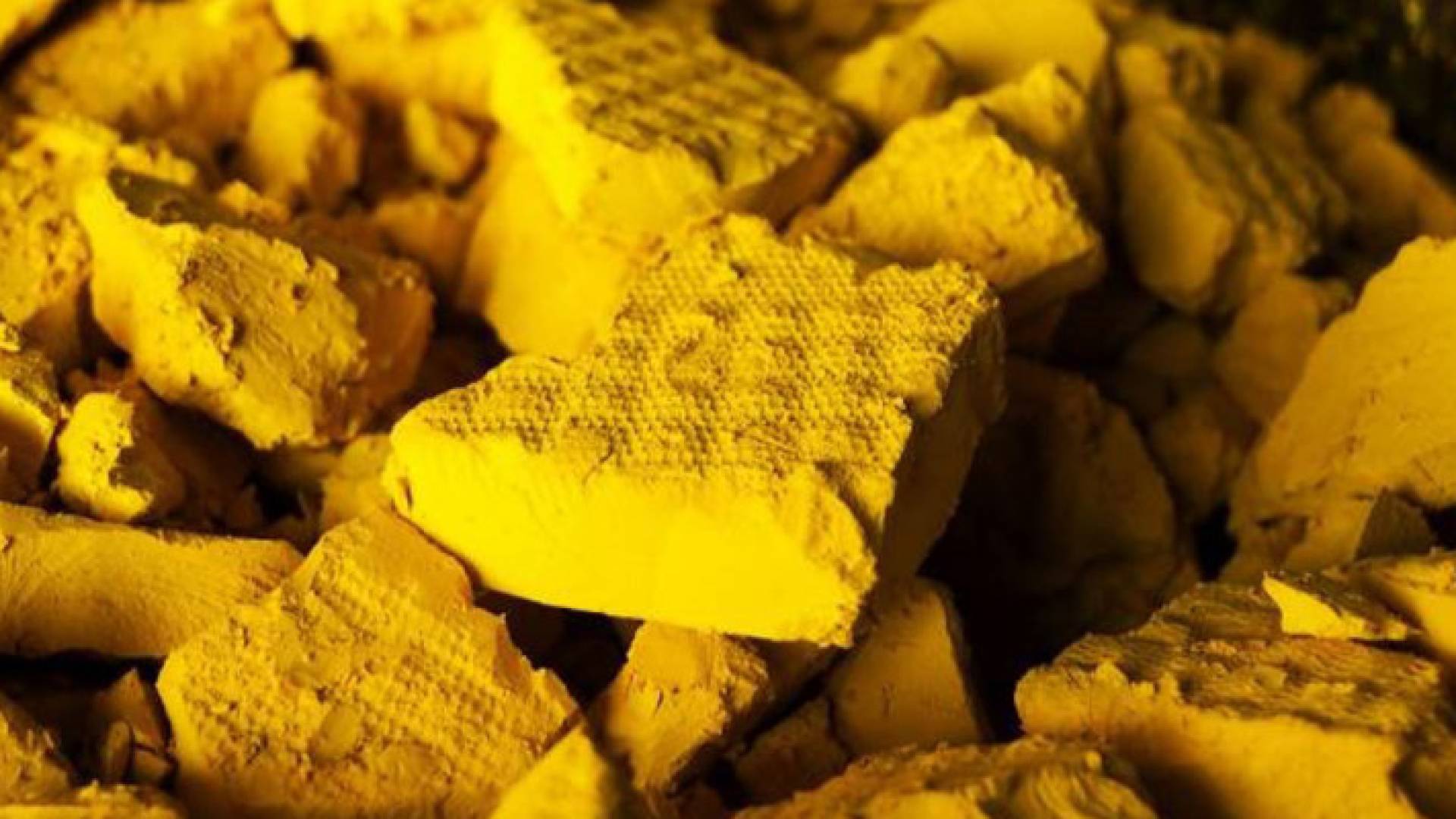 خبراء: 41 ألف طن كمية الكعكة الصفراء في قلب الأردن