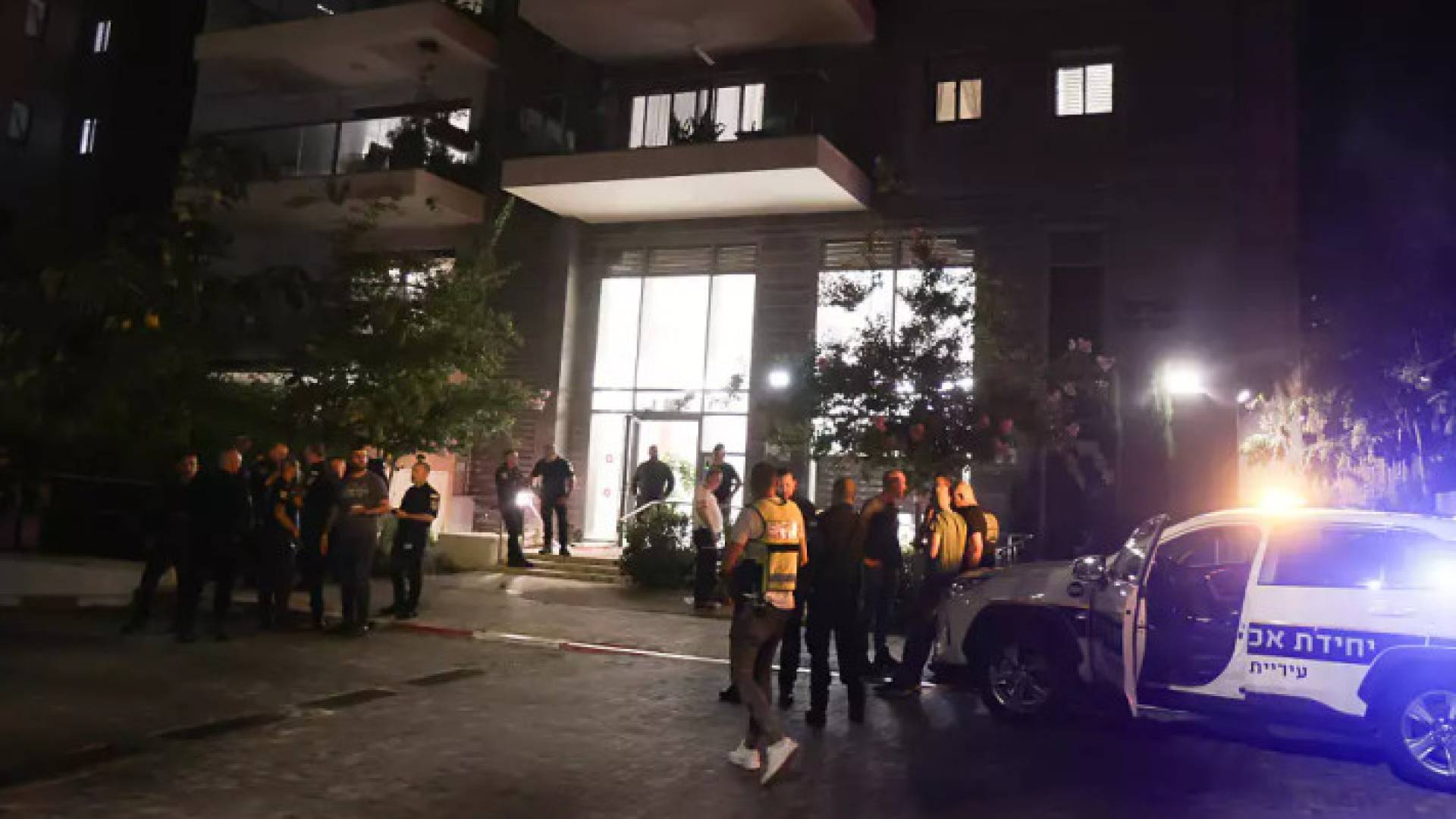 شرطة الاحتلال أمام منزل المستوطنة التي قتلت ابنها باستخدام فأس