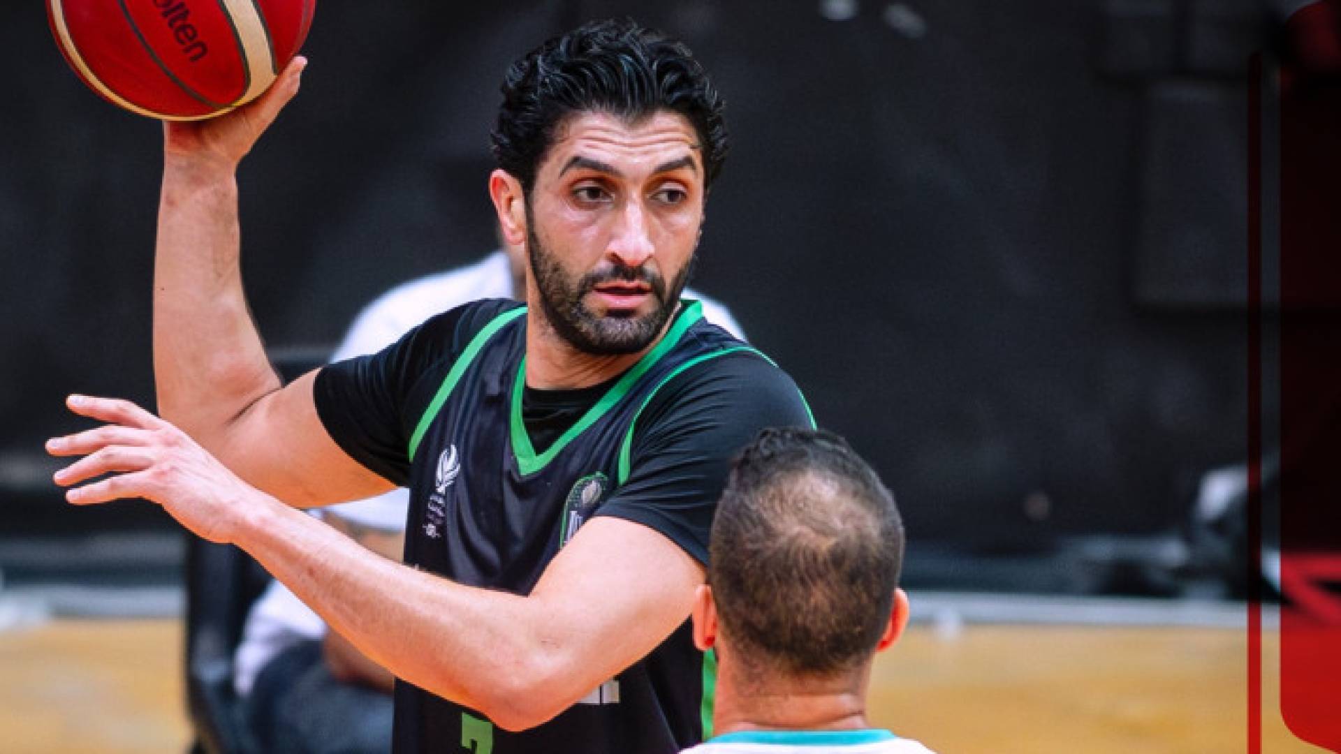 لاعب كرة السلة أحمد حمارشة