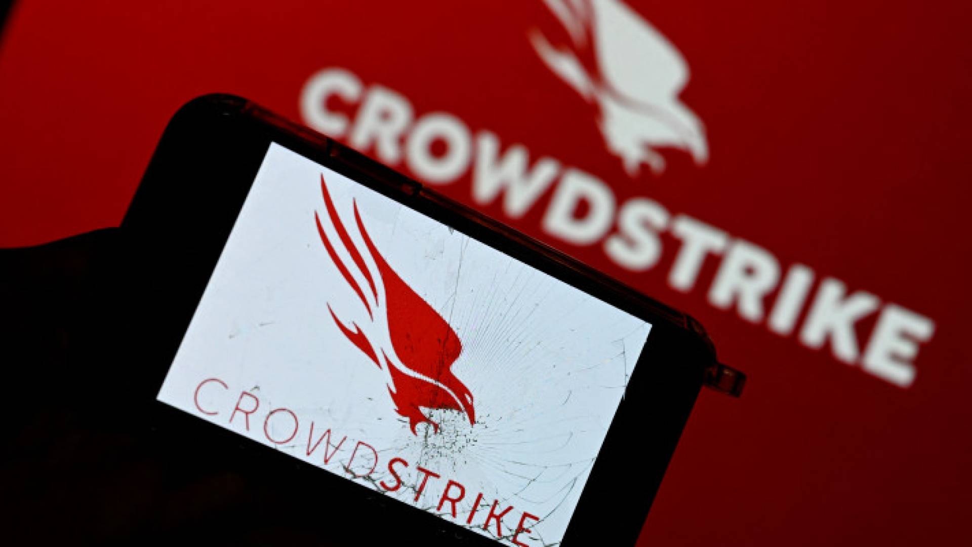 شعار شركة "كراود سترايك"