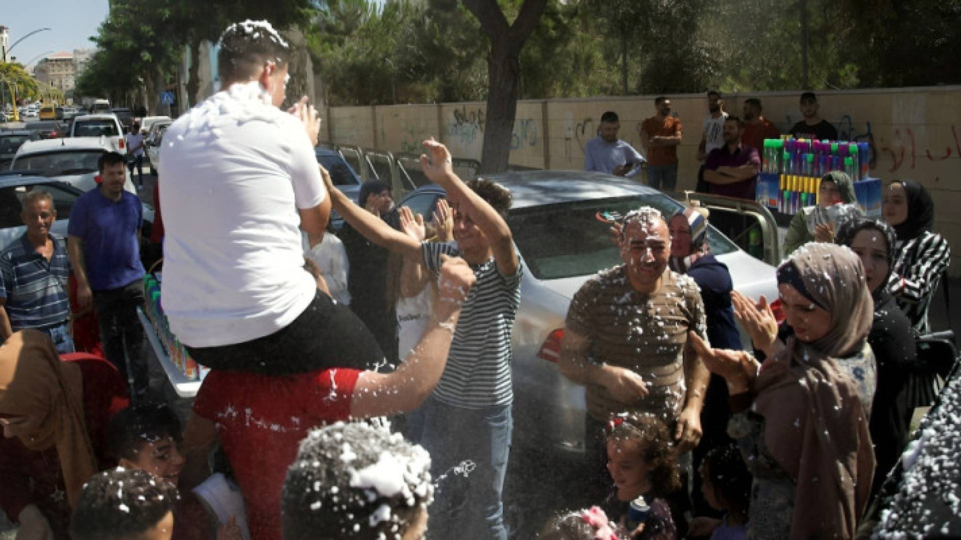 احتفالات النجاح في التوجيهي "أرشيفية"