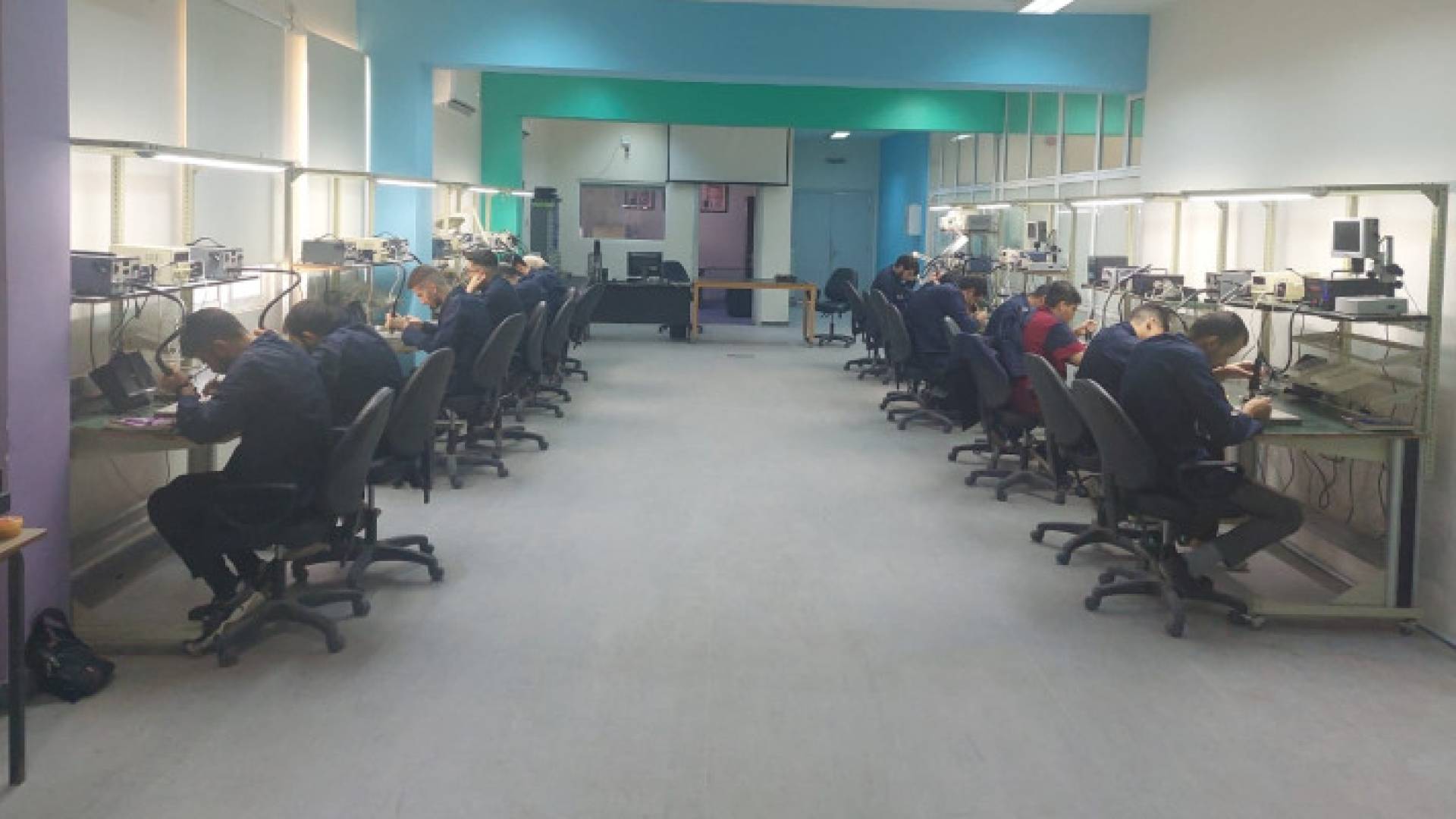 دورات مجانية في أحد مراكز زين