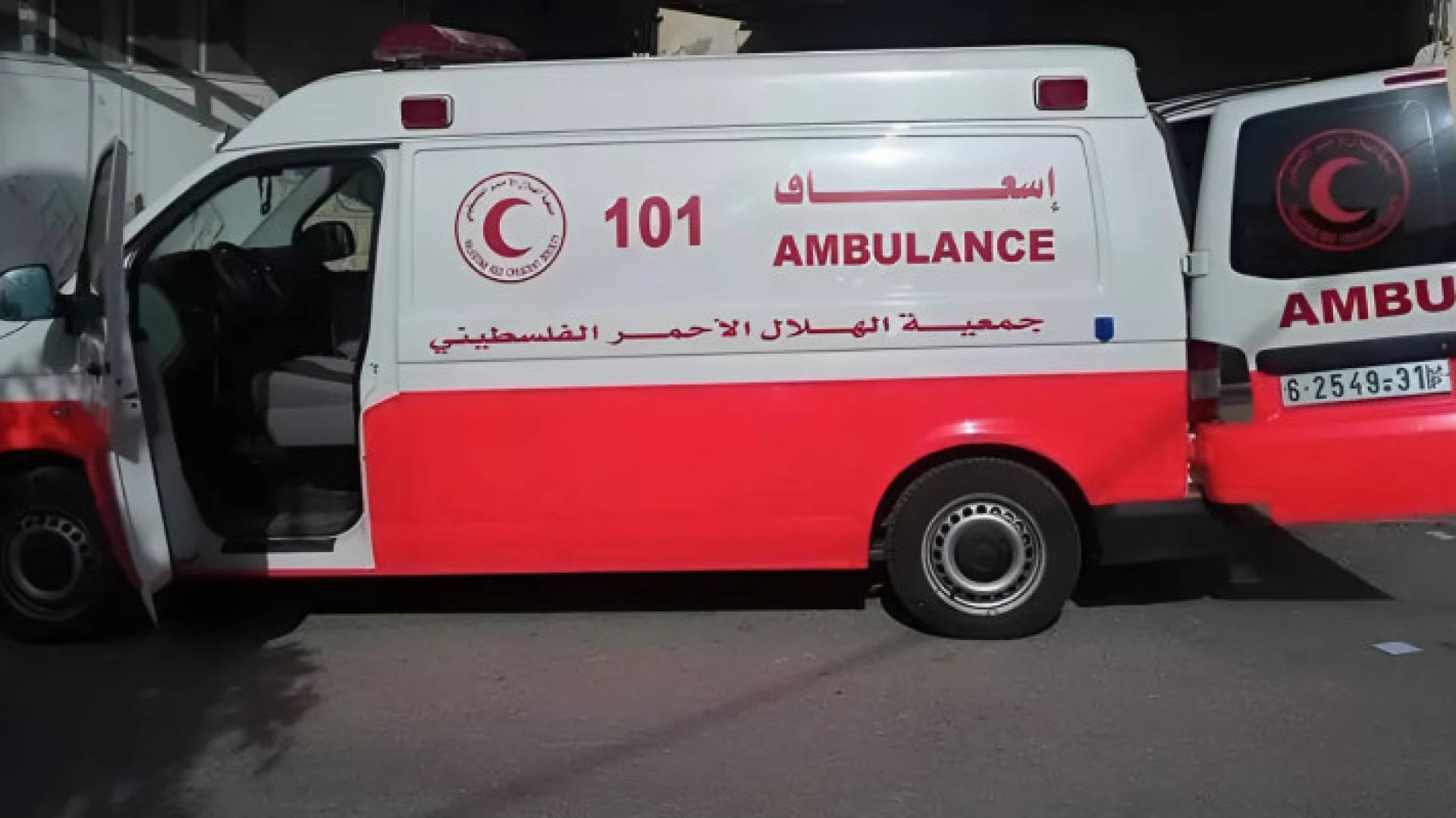 سيارة إسعاف فلسطينية