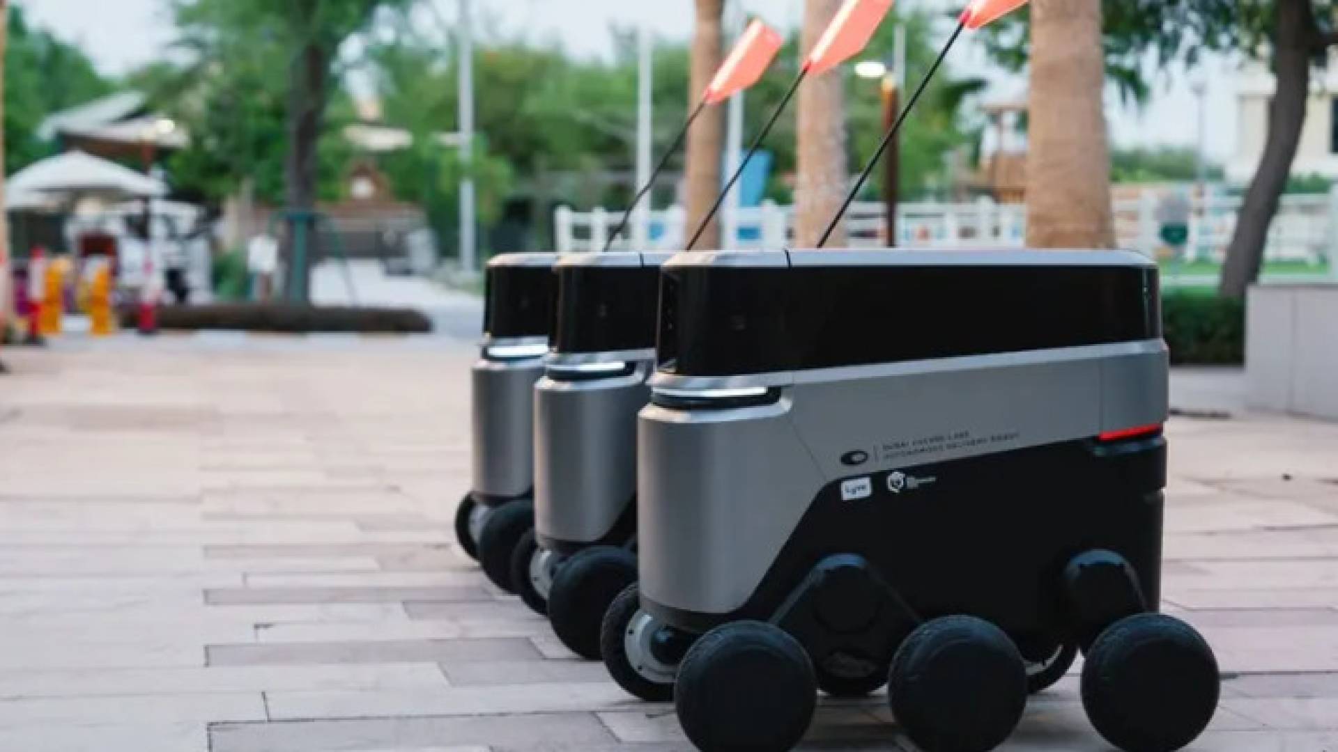 روبوتات ذاتية القيادة لتوصيل المنتجات في دبي