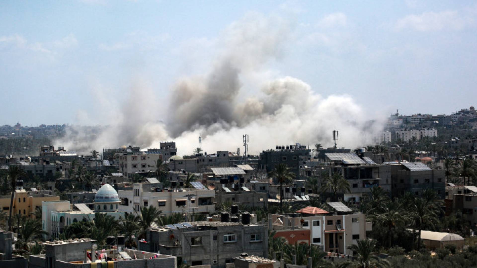 استهداف الاحتلال لمنازل المدنيين في قطاع غزة - AFP