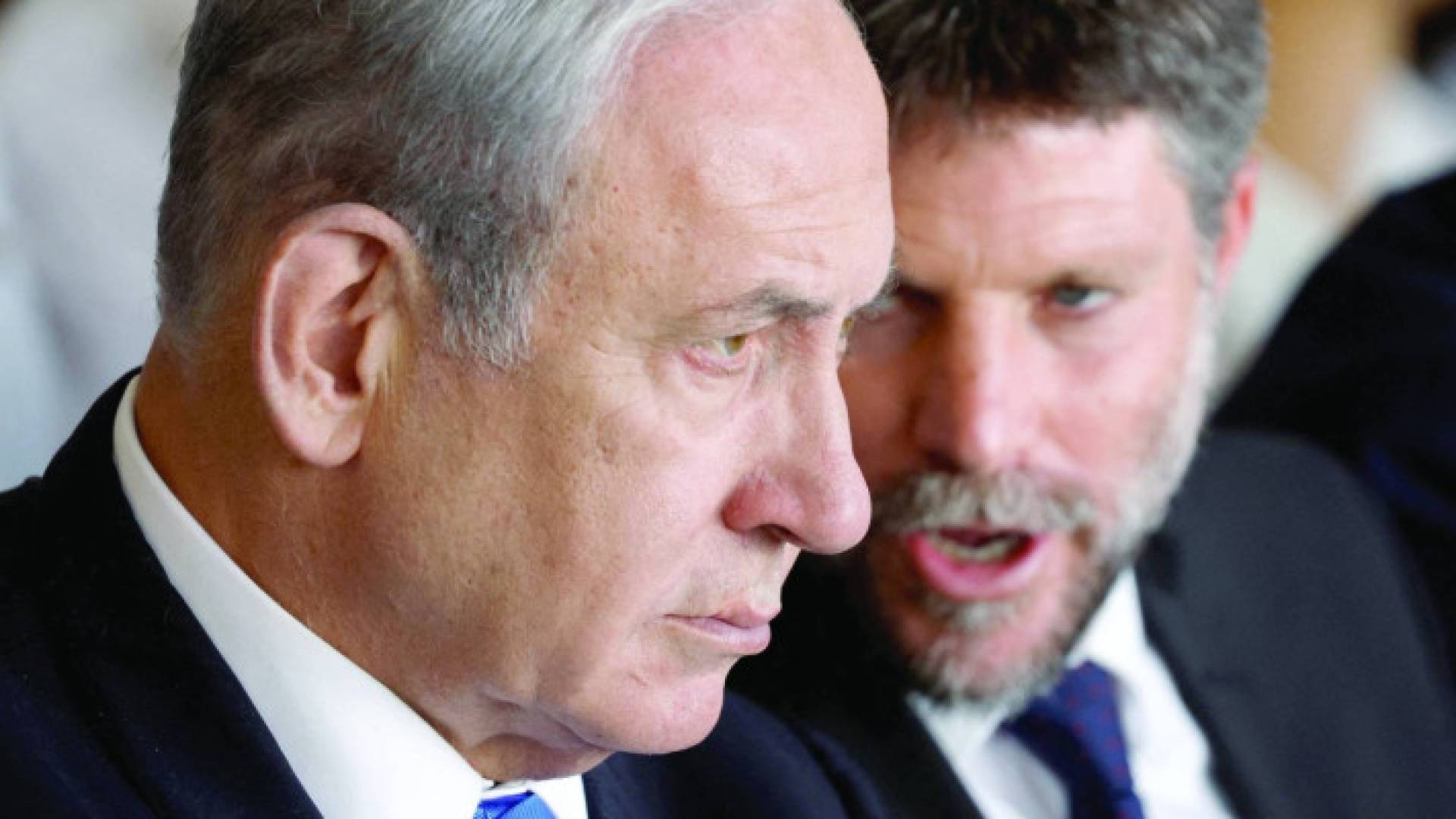 رئيس حكومة الاحتلال الإسرائيلي بنيامين نتنياهو ووزير المالي في حكومته بتسلئيل سموتريتش