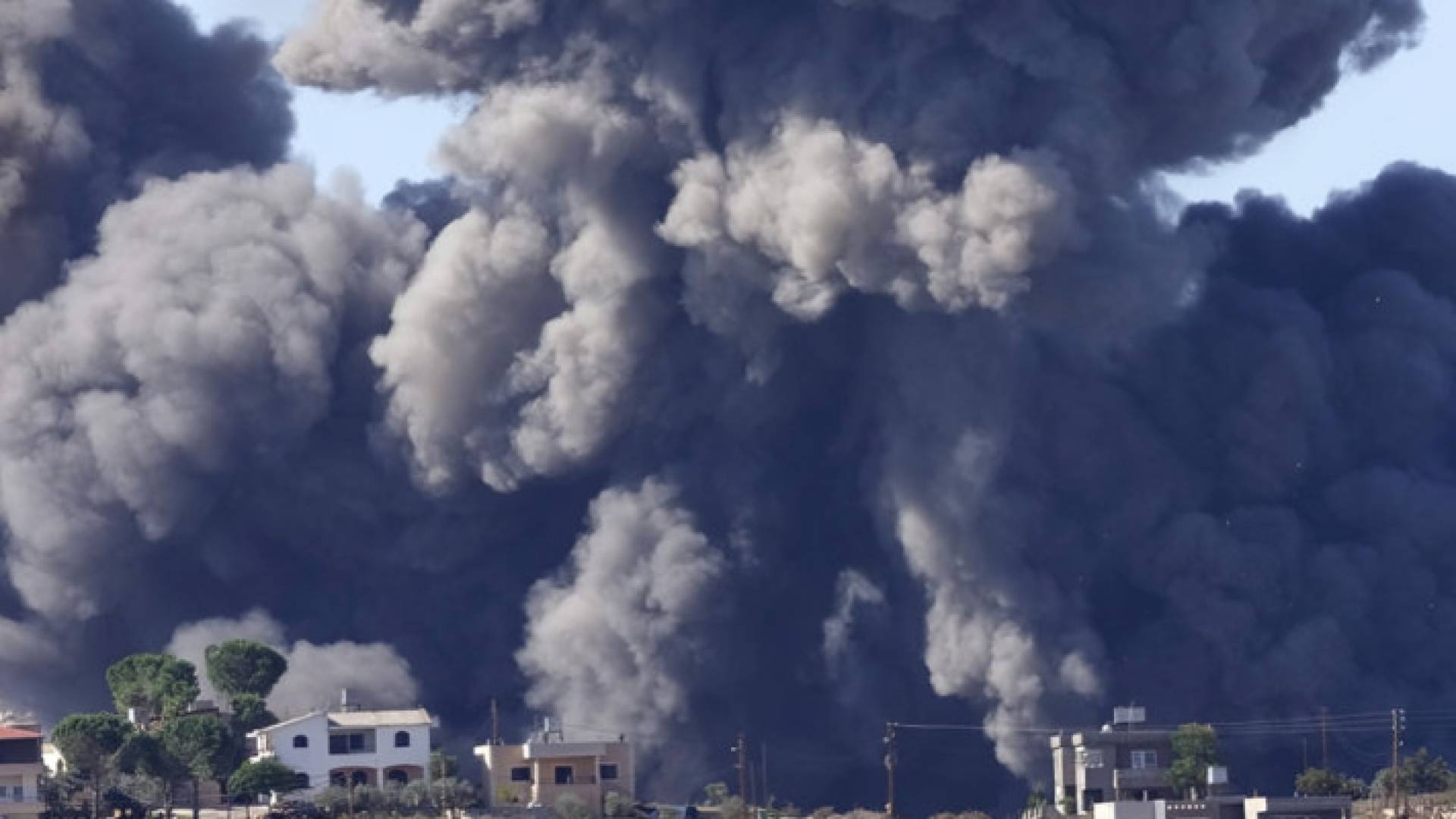 قصف عنيف على جنوب لبنان