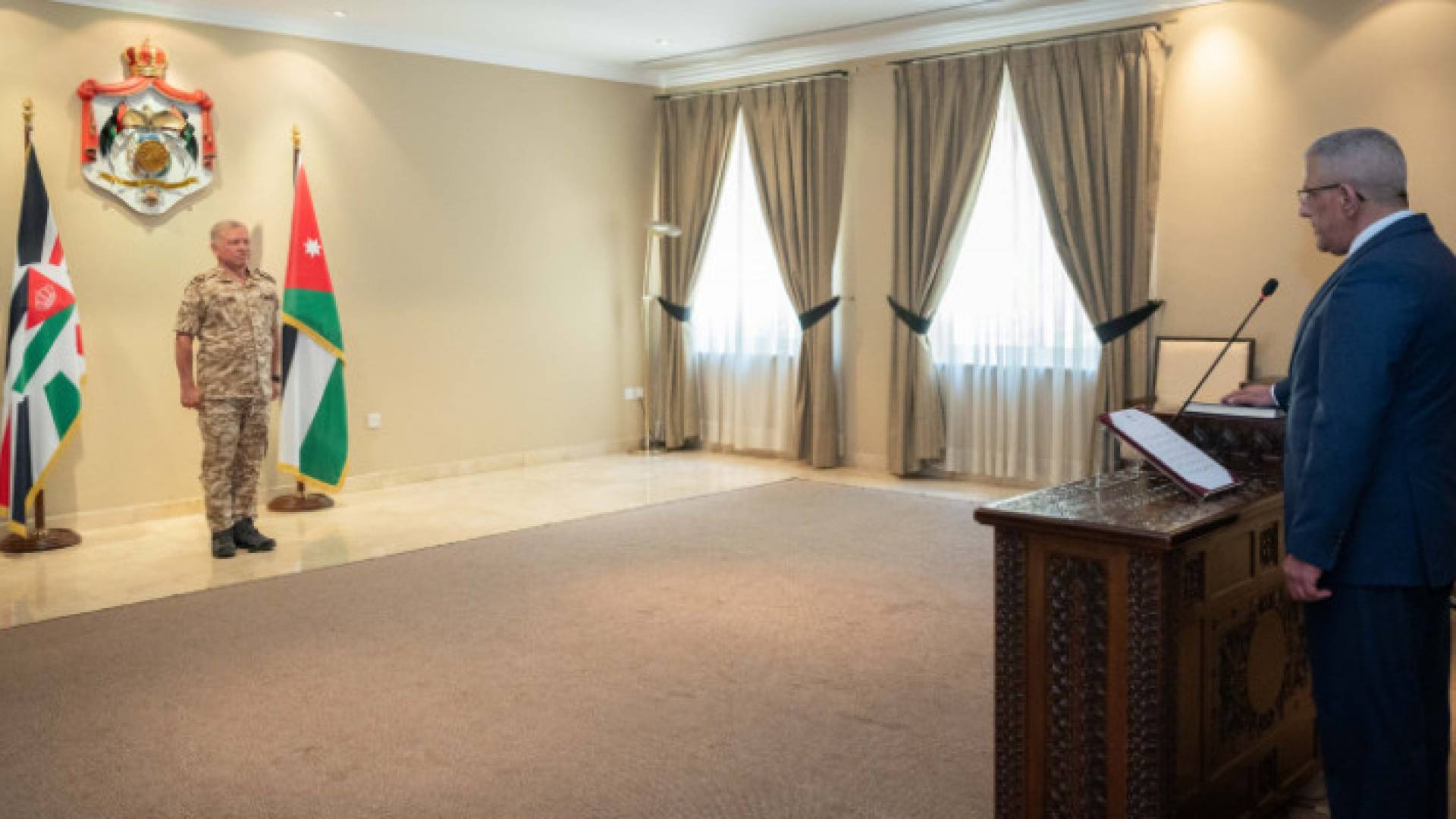 الضمور يؤدي اليمين القانونية أمام الملك بتعيينه مفتشا أول للمحاكم النظامية