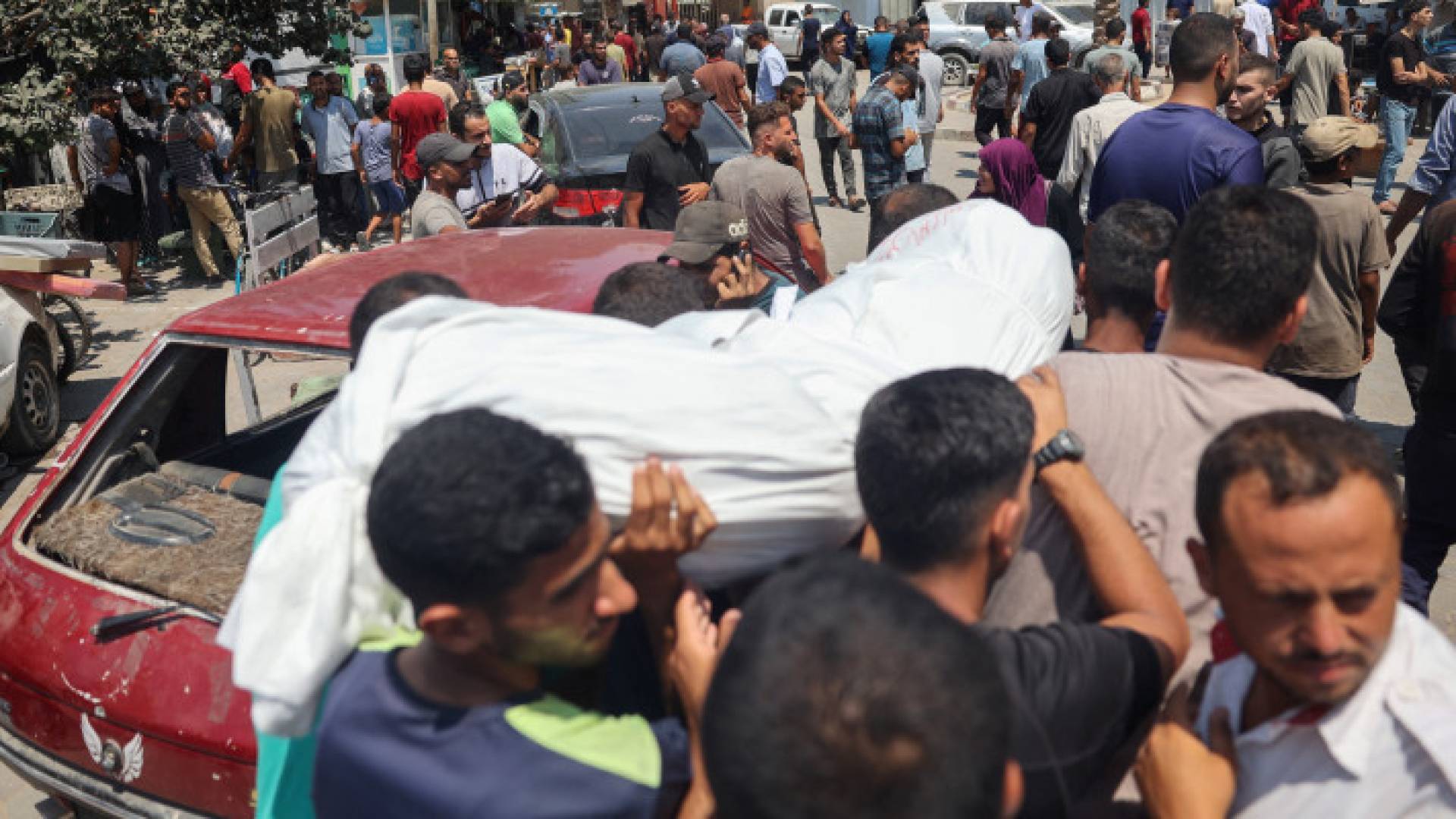 تشييع جثمان شهيد في قطاع غزة