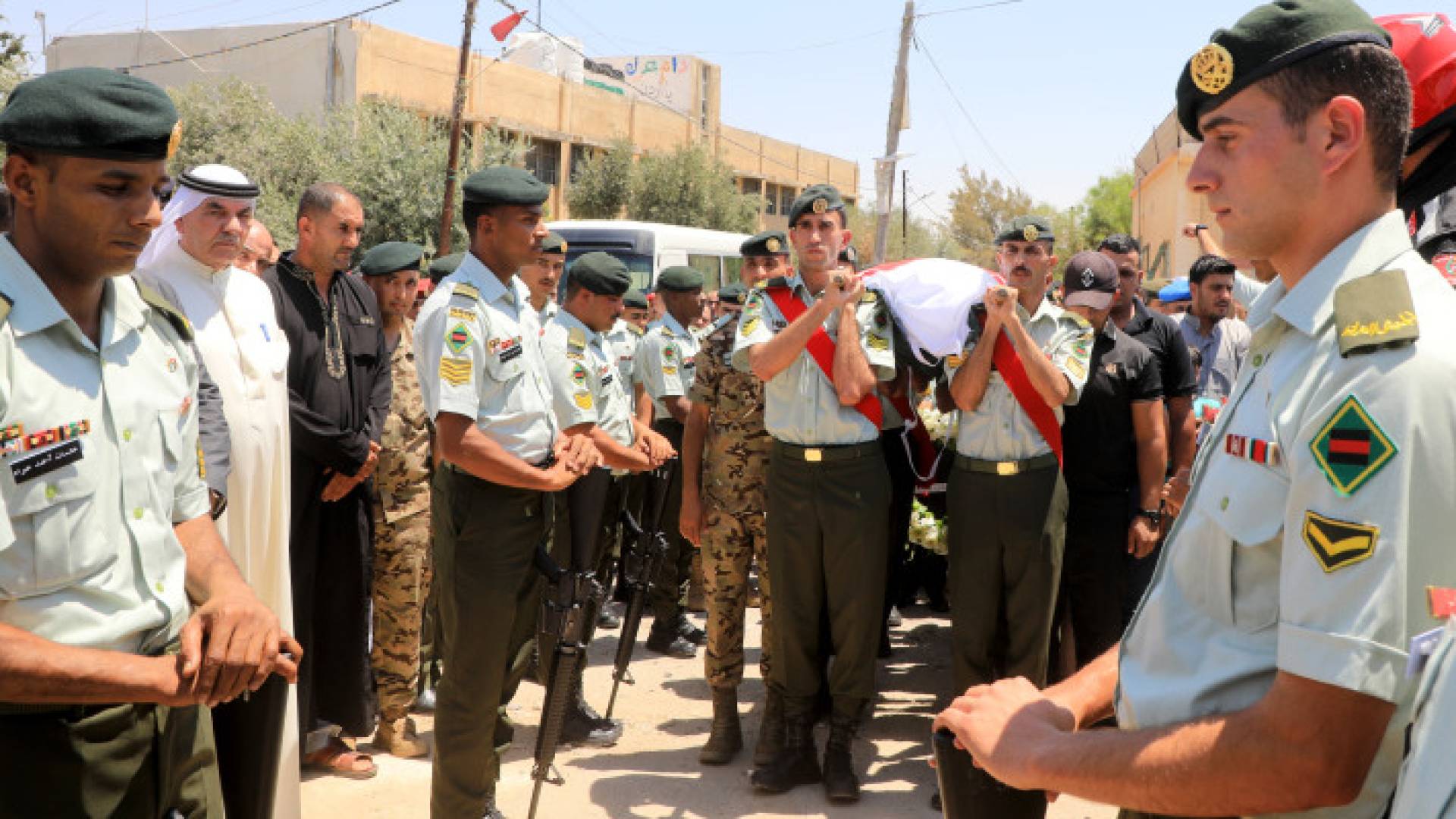 تشيع جثمان الشهيد الرقيب أسامة الخوالدة