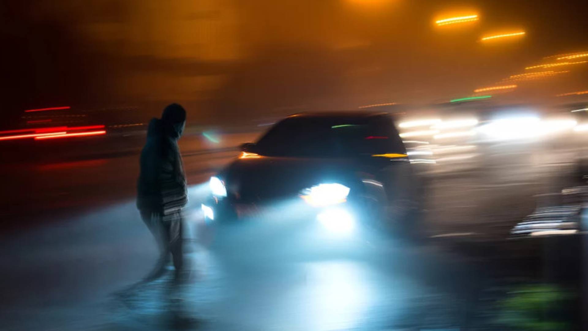 صورة تعبر عن حادث دعس وشيك