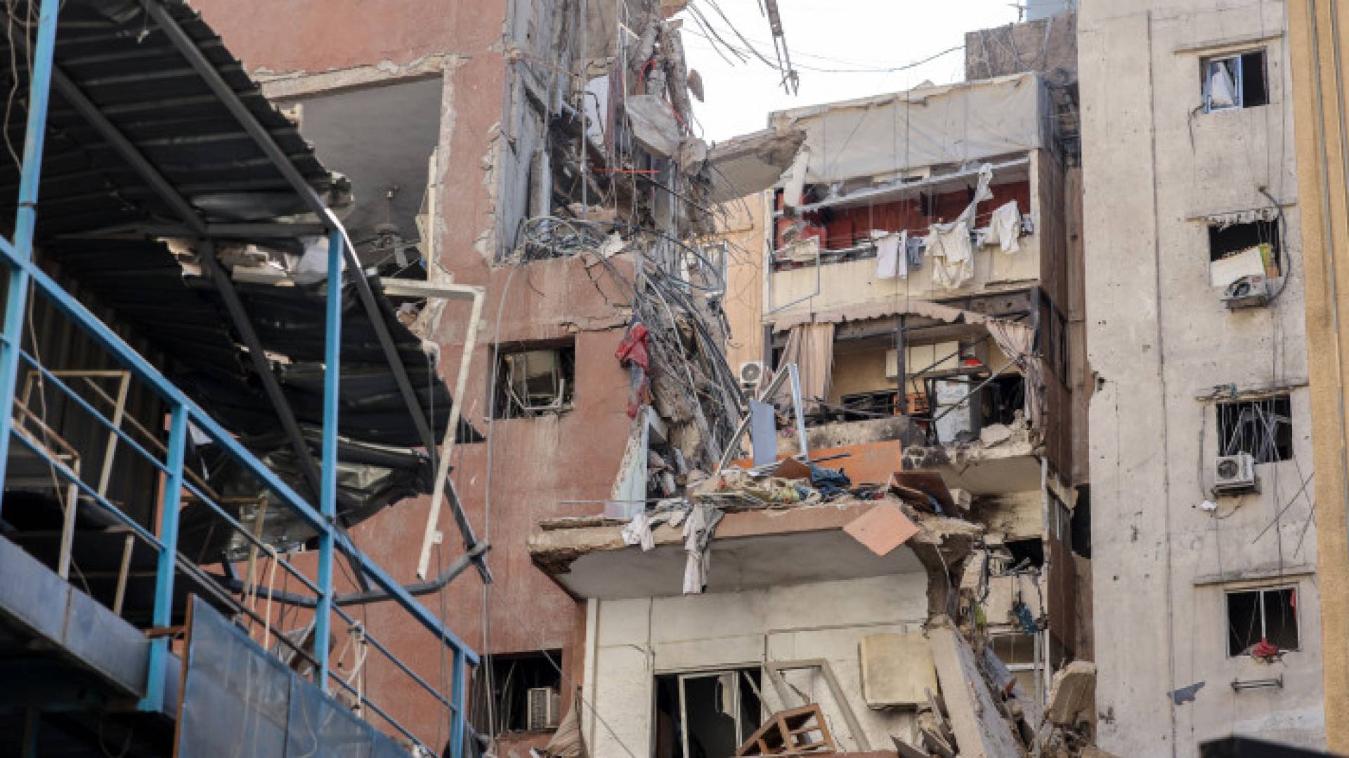 غارة للاحتلال تستهدف ضواحي بيروت الجنوبية