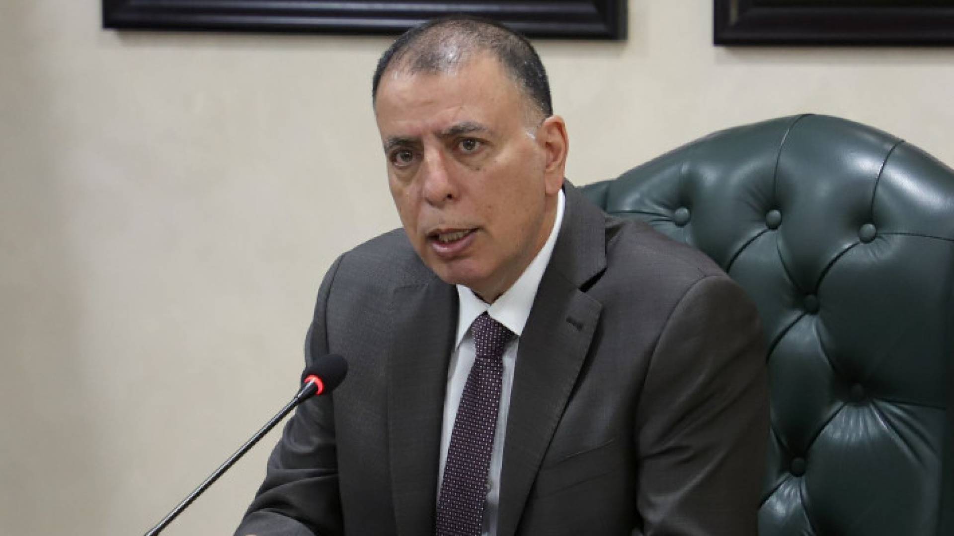 وزير الداخلية مازن الفراية