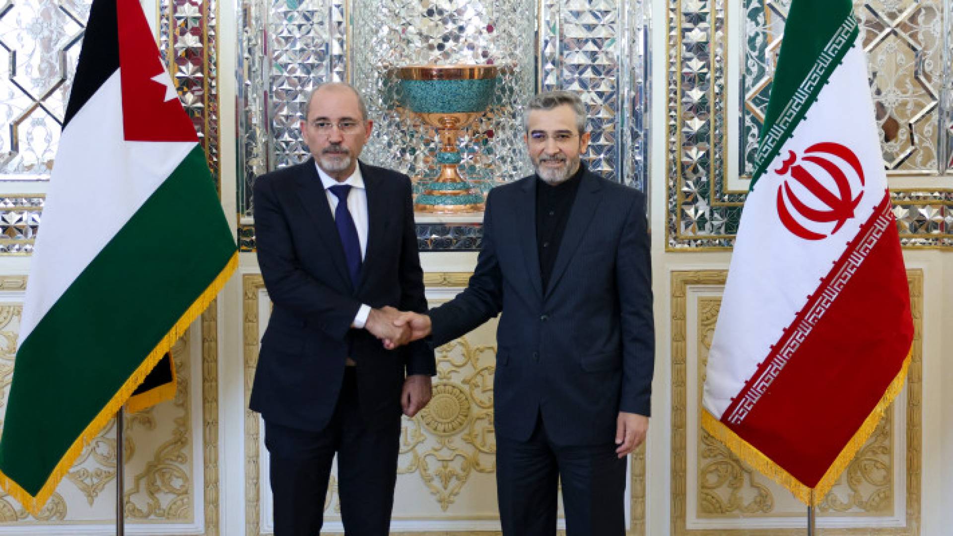 الصفدي ونظيره الإيراني