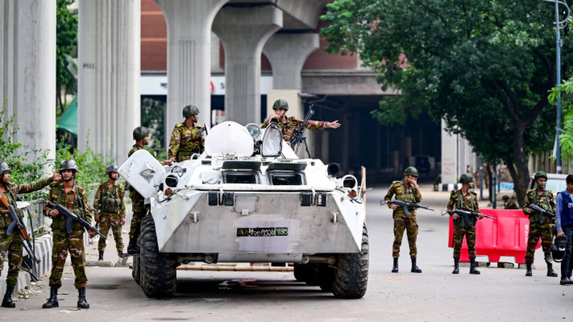 عناصر من الشرطة البنغلاديشية